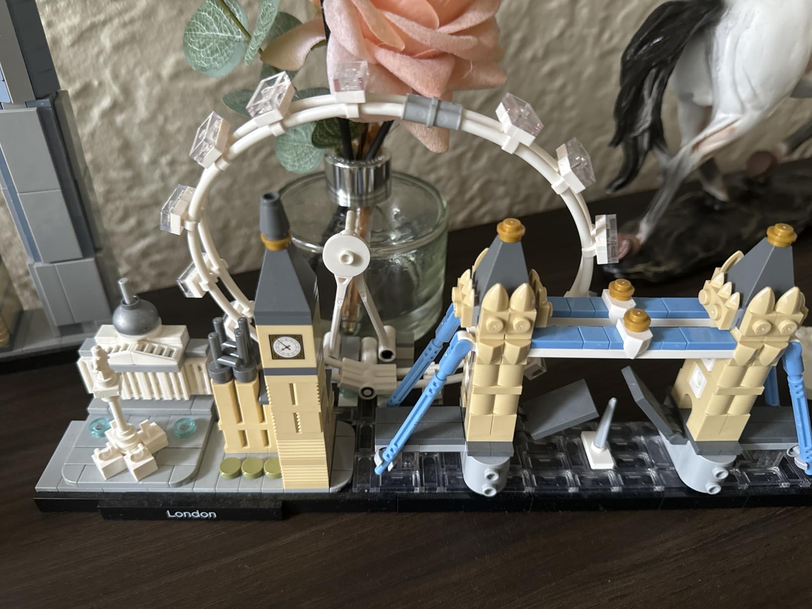 LEGO Architecture London Skyline Collection 21034 Building Set Model Kit and Gift for Kids and Adults (468 pieces) customer photo 1