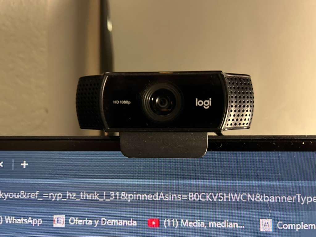 Logitech C922x HD Pro PC Webcam, Full HD 1080p/30fps or 720p/60fps Video, HD Light Correction, Works with Microsoft Teams, Google Meet, Zoom, Nintendo Switch 2's new GameChat mode, Mac/Tablet- Black customer photo 2