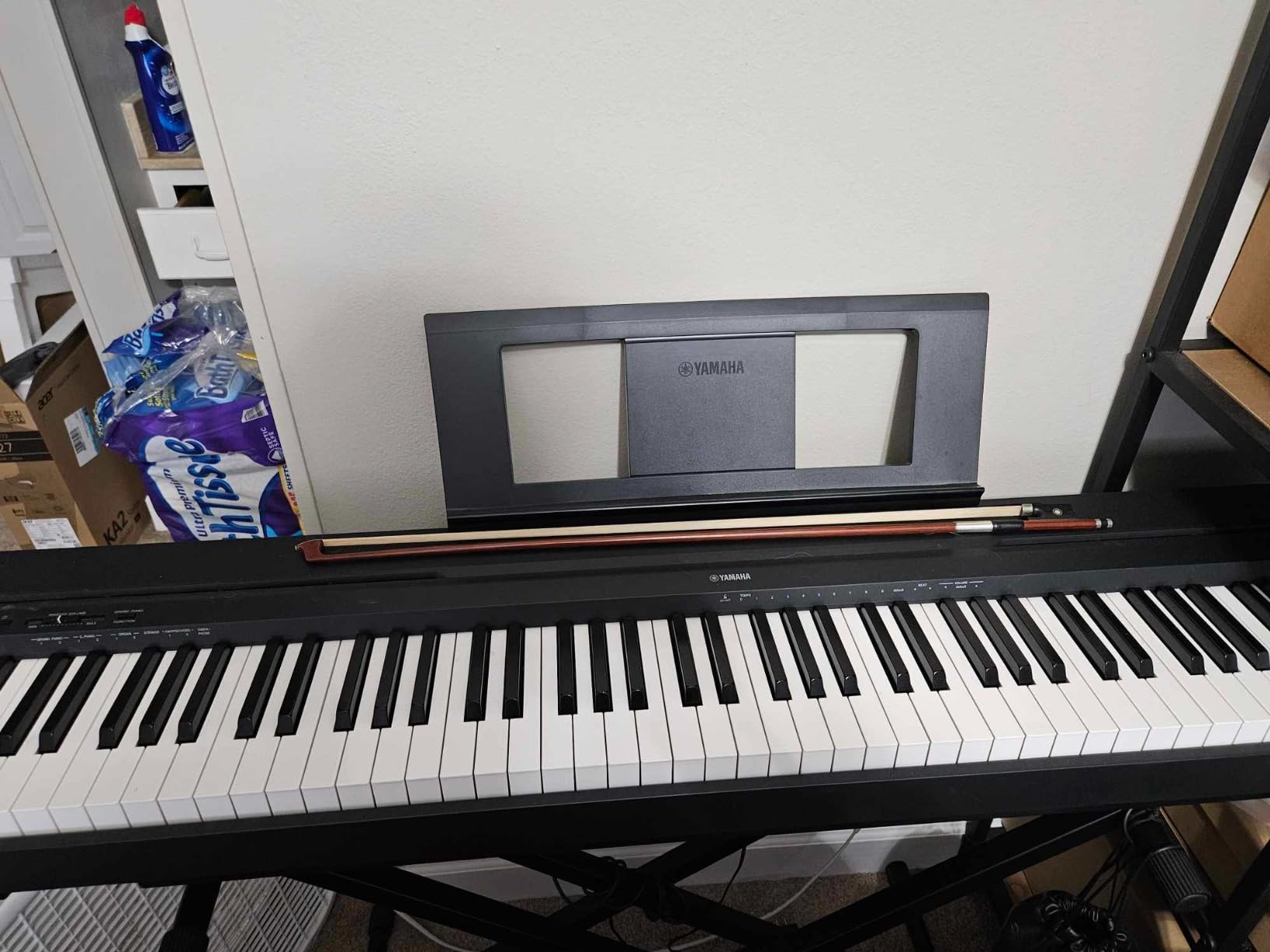 Yamaha P71 88-Key Weighted Action Digital Piano with Sustain Pedal and Power Supply (Amazon-Exclusive) customer photo 2