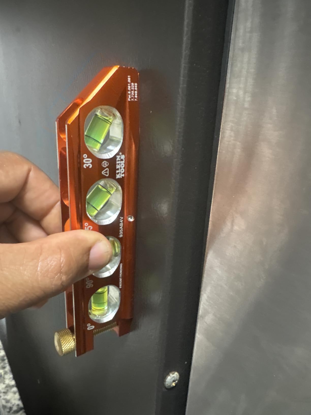Milwaukee 935AB4V Level, 6-Inch Magnetic Torpedo and Conduit Level with 0/30/45/90 Degree Vials, V-Groove and Magnet Track customer photo 1