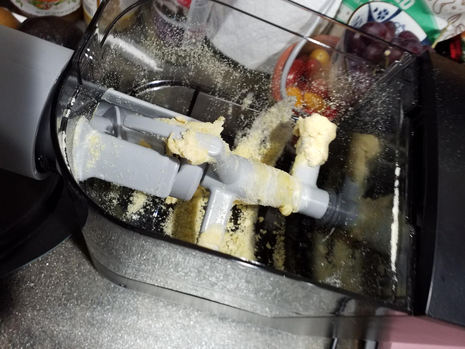 Philips Kitchen Appliances Compact Pasta and Noodle Maker, Viva Collection, 3 Pasta Shaping Discs, Fully Automatic (HR2371/05) customer photo 1