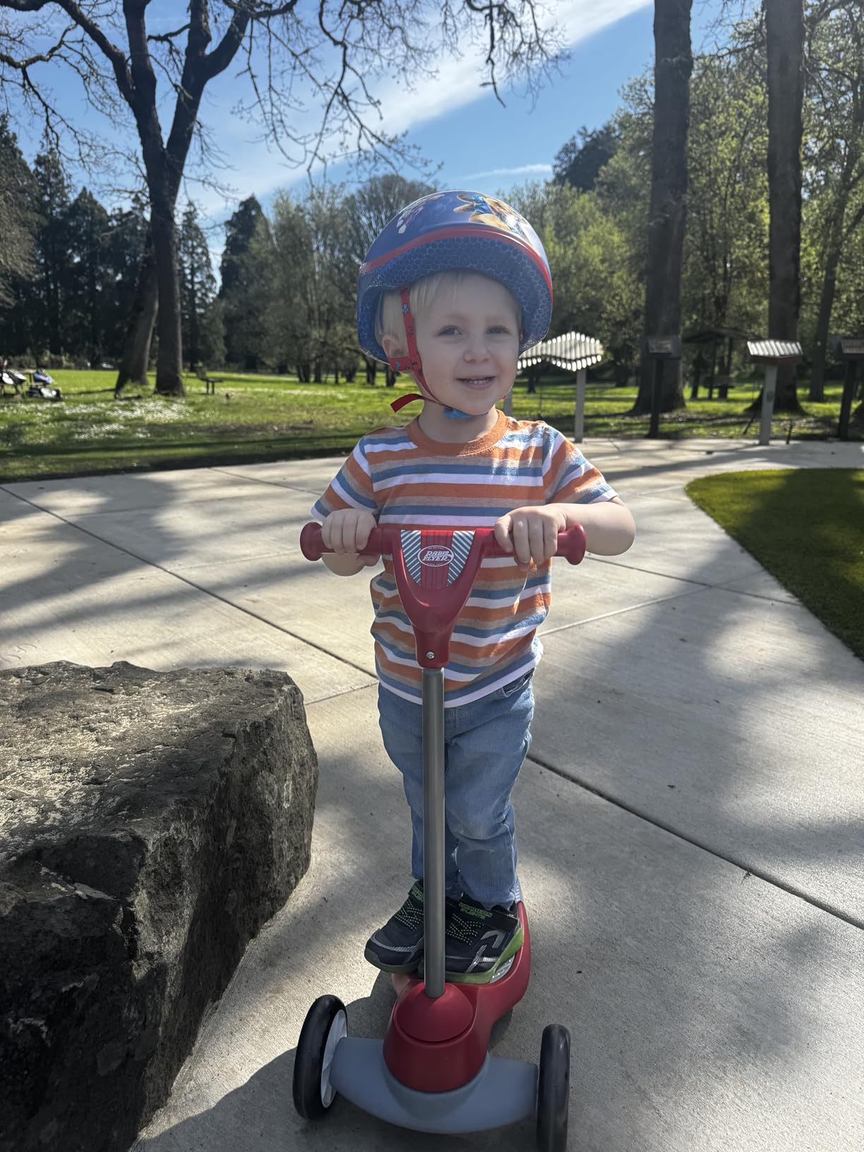 Radio Flyer My 1st Scooter, Red, For Kids 2-5 Years Old, Extra Wide Base for Balance, 2 Front Wheels for Added Stability, Easy to Use Foot Brake, 3 Wheel Scooter for Kids, (Amazon Exclusive) customer photo 1