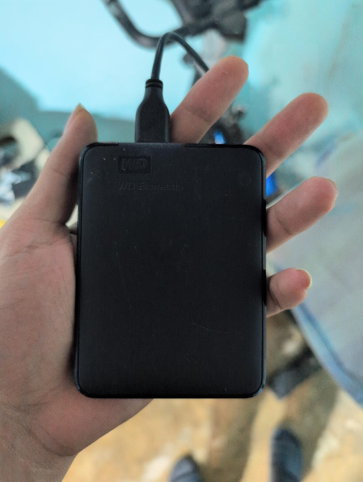 WD 2TB Elements Portable External Hard Drive for Windows, USB 3.2 Gen 1/USB 3.0 for PC & Mac, Plug and Play Ready - WDBU6Y0020BBK-WESN customer photo 2