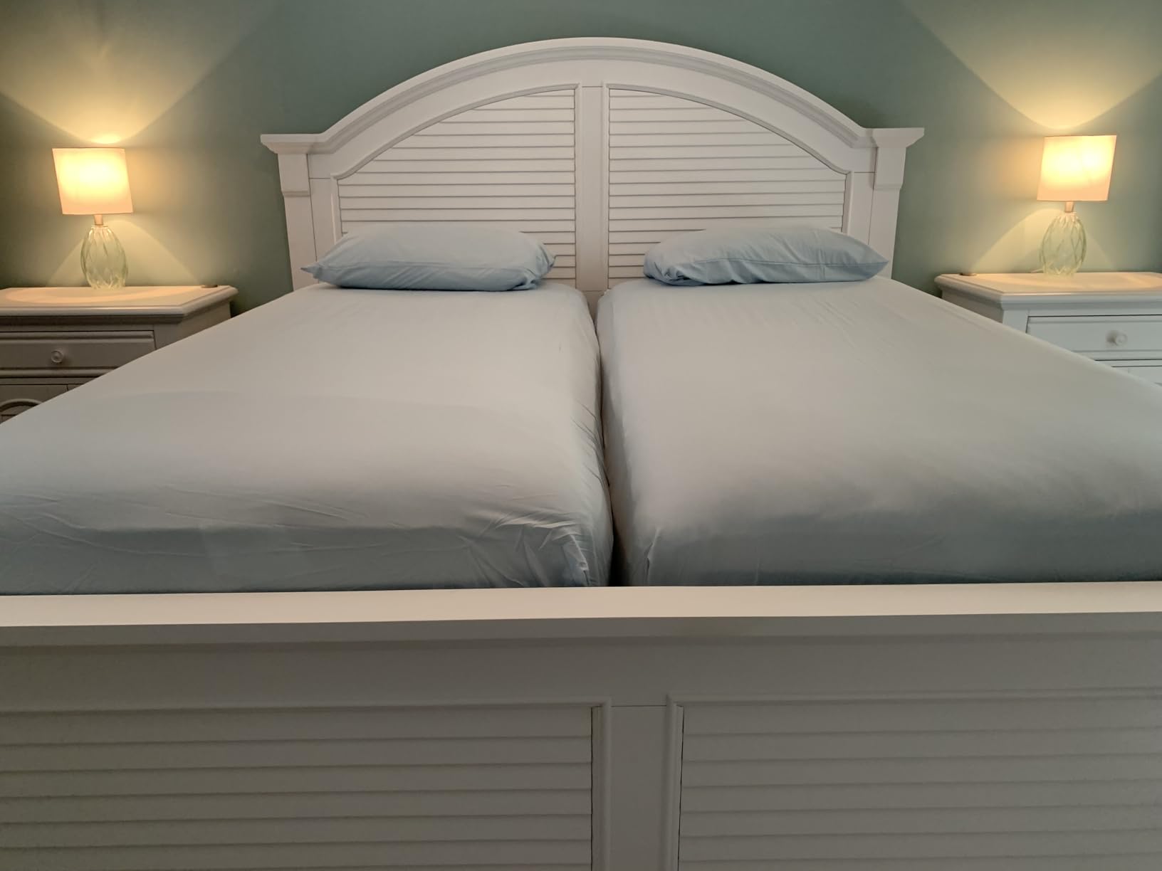 Queen Size 4 Piece Sheet Set - Comfy Breathable & Cooling Sheets - Hotel Luxury Bed Sheets for Women and Men - Deep Pockets, Easy-Fit, Soft and Wrinkle Free Sheets - Dark Grey Oeko-Tex Bed Sheet Set customer photo 1
