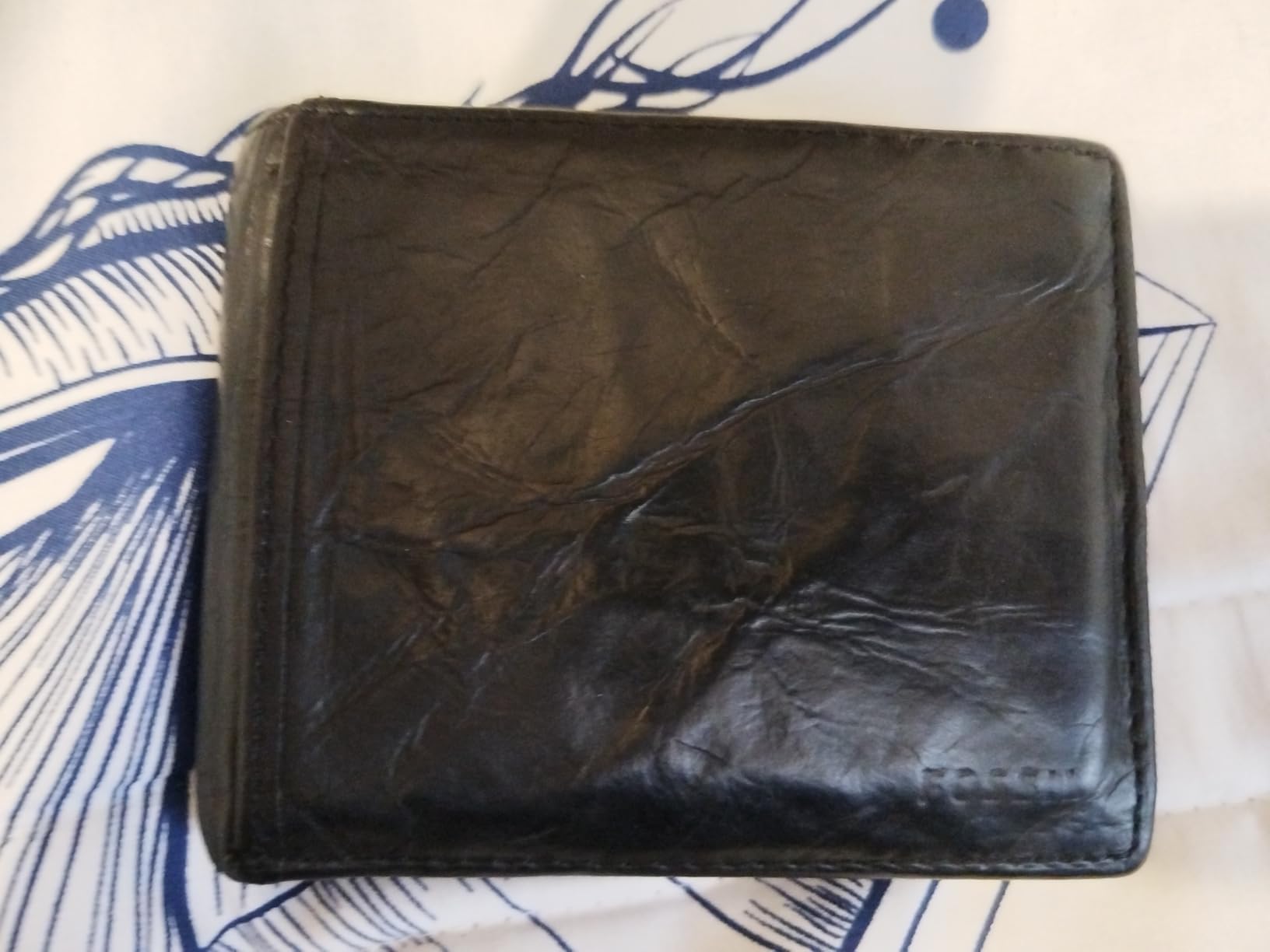 Men's Wallet, Wade Leather Bifold Wallet with Flip ID, Black customer photo 1