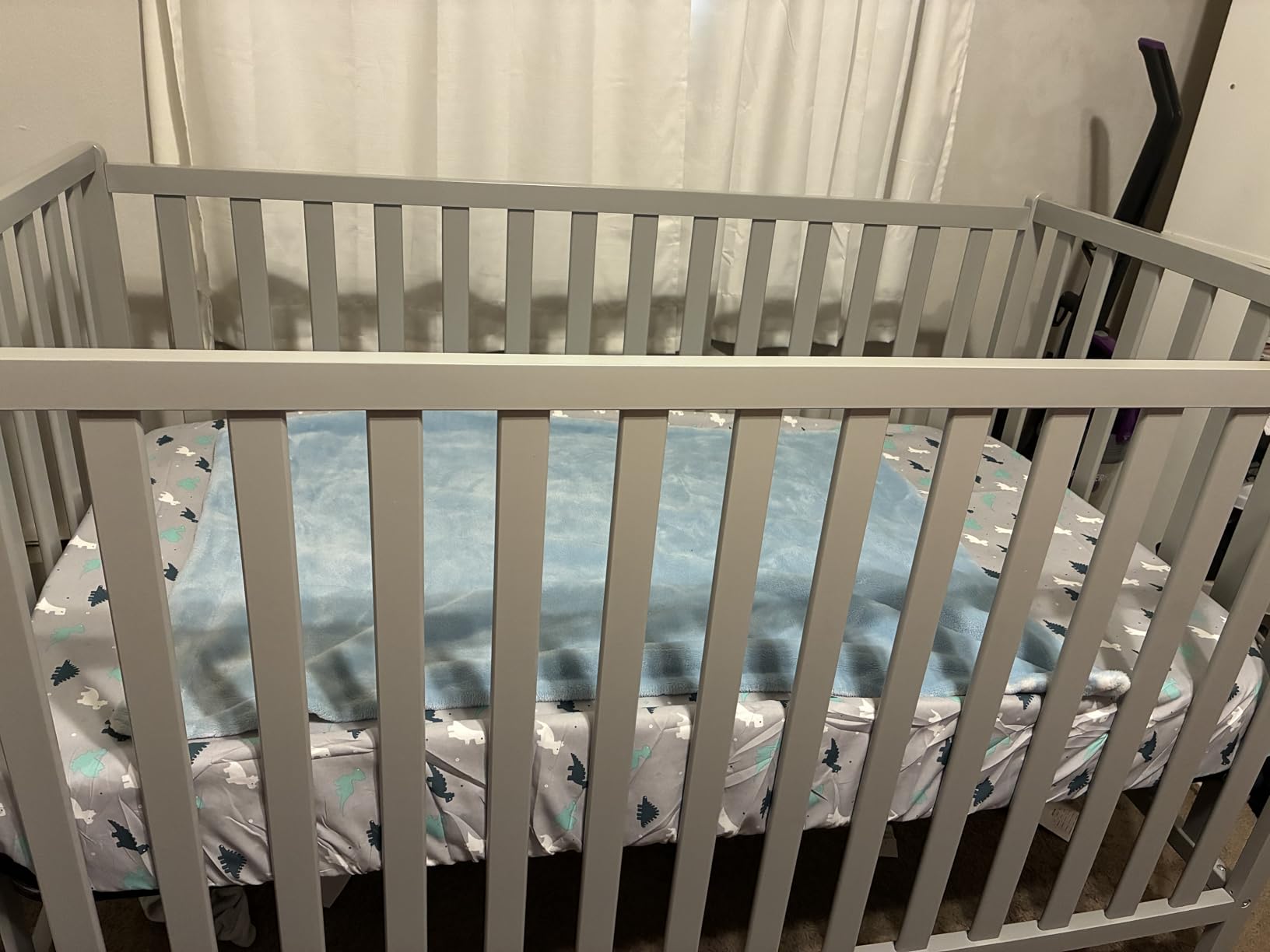 Delta Children Heartland 4-in-1 Convertible Crib - Greenguard Gold Certified, Bianca White customer photo 2