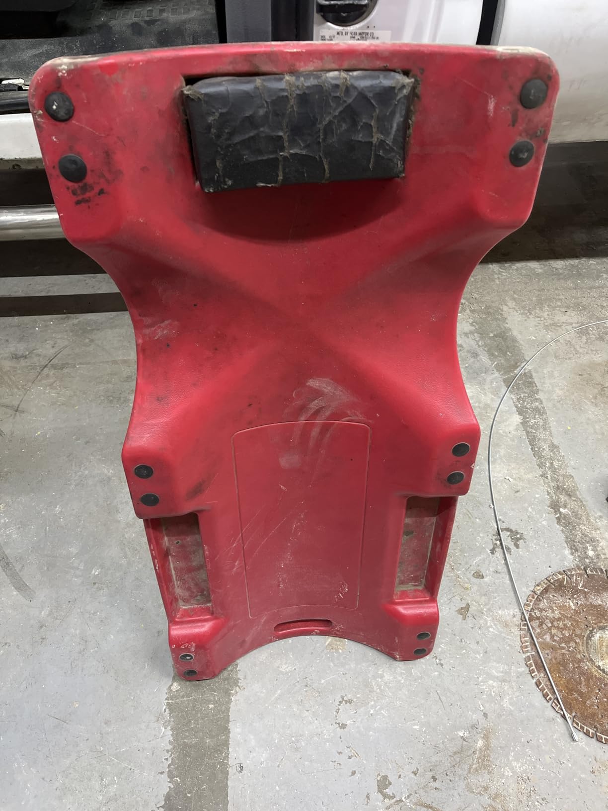 Pro Lift Mechanic Plastic Creeper 40 Inch - Blow Molded Ergonomic HDPE Body with Padded Headrest & Dual Tool Trays - 350 Lbs Capacity Red customer photo 2