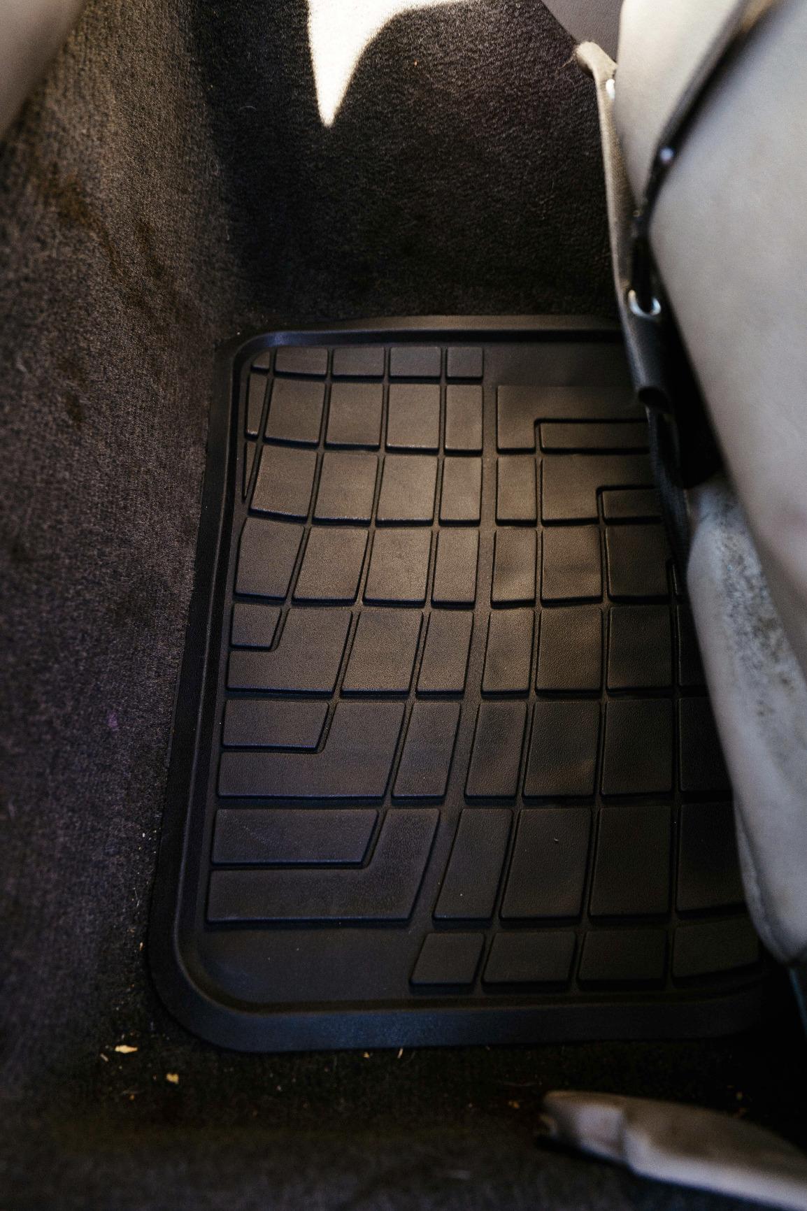 FH Group Automotive Floor Mats - Heavy-Duty Rubber Floor Mats for Cars, Universal Fit Full Set, Climaproof & Trimmable Floor Mats for Most Sedan, SUV, Truck, Black customer photo 1
