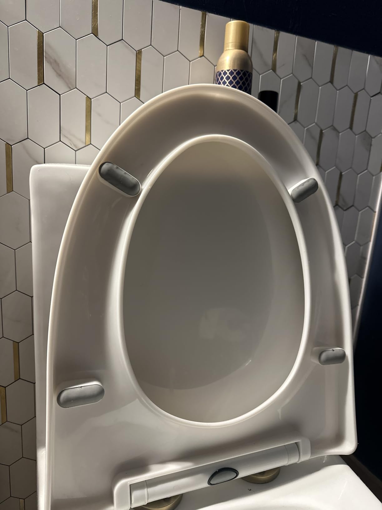 Swiss Madison SM-1T254 St. Tropez One Piece Toilet Dual Tornado Flush 0.8/1.28 GPF with Soft Closing Seat, Comfort Height customer photo 2