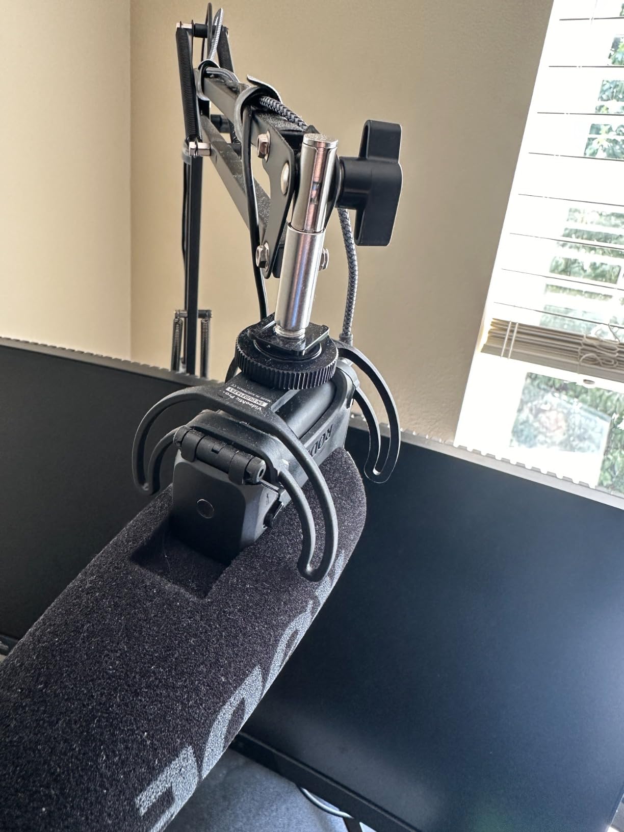 Rode VideoMic Pro+ Premium On-camera Shotgun Microphone customer photo 2