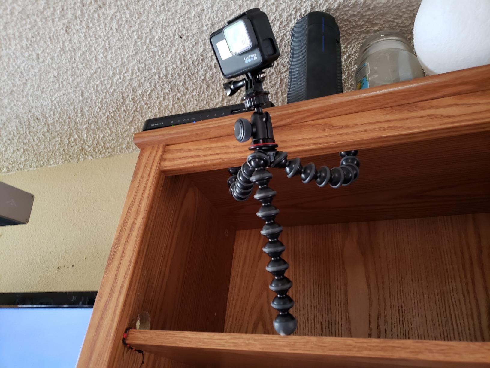 Joby GorillaPod Compact Tripod Kit with Ballhead for Mirrorless Cameras up to 2.2 lbs. Black/Charcoal customer photo 1