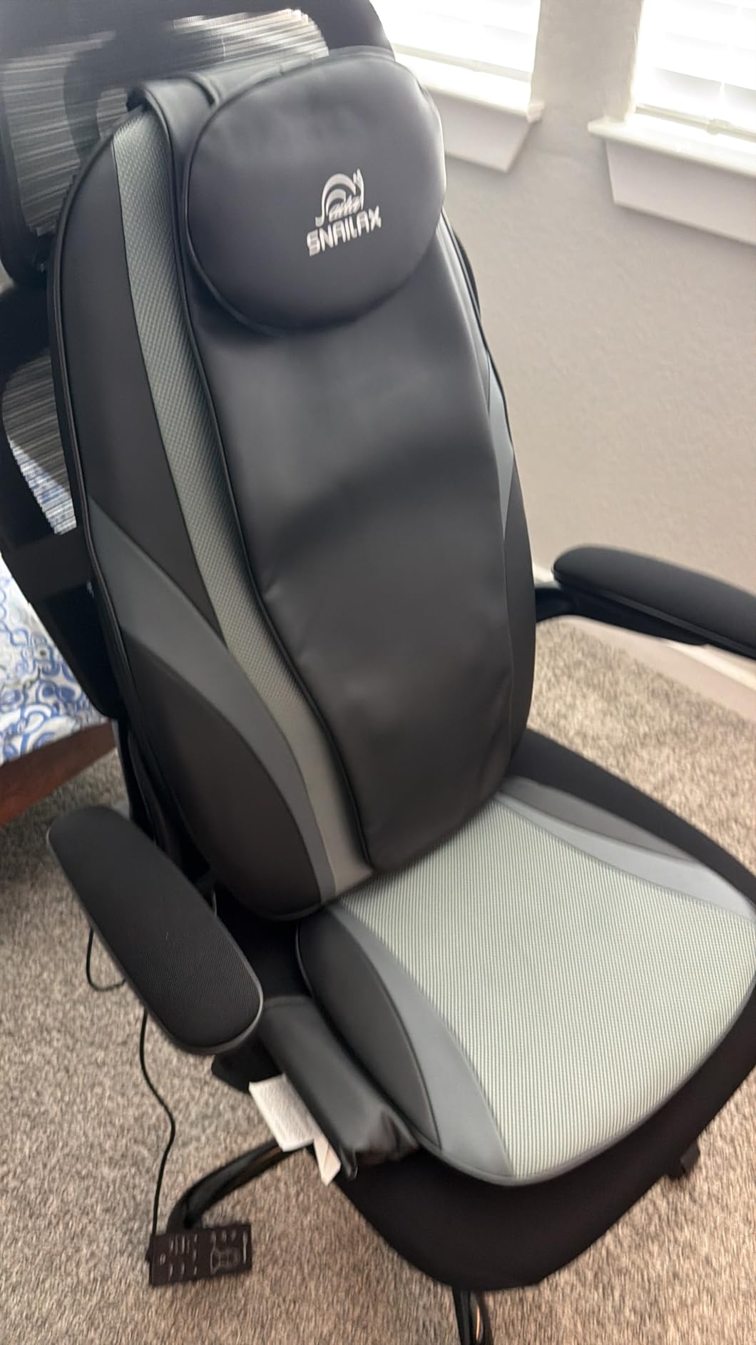 Snailax 2026 Upgraded Shiatsu Roller Back Massager with Heat Massage Chair Pad Kneading Back Massager for Pain Relief Deep Tissue Chair Massage Pad for Office Home customer photo 2