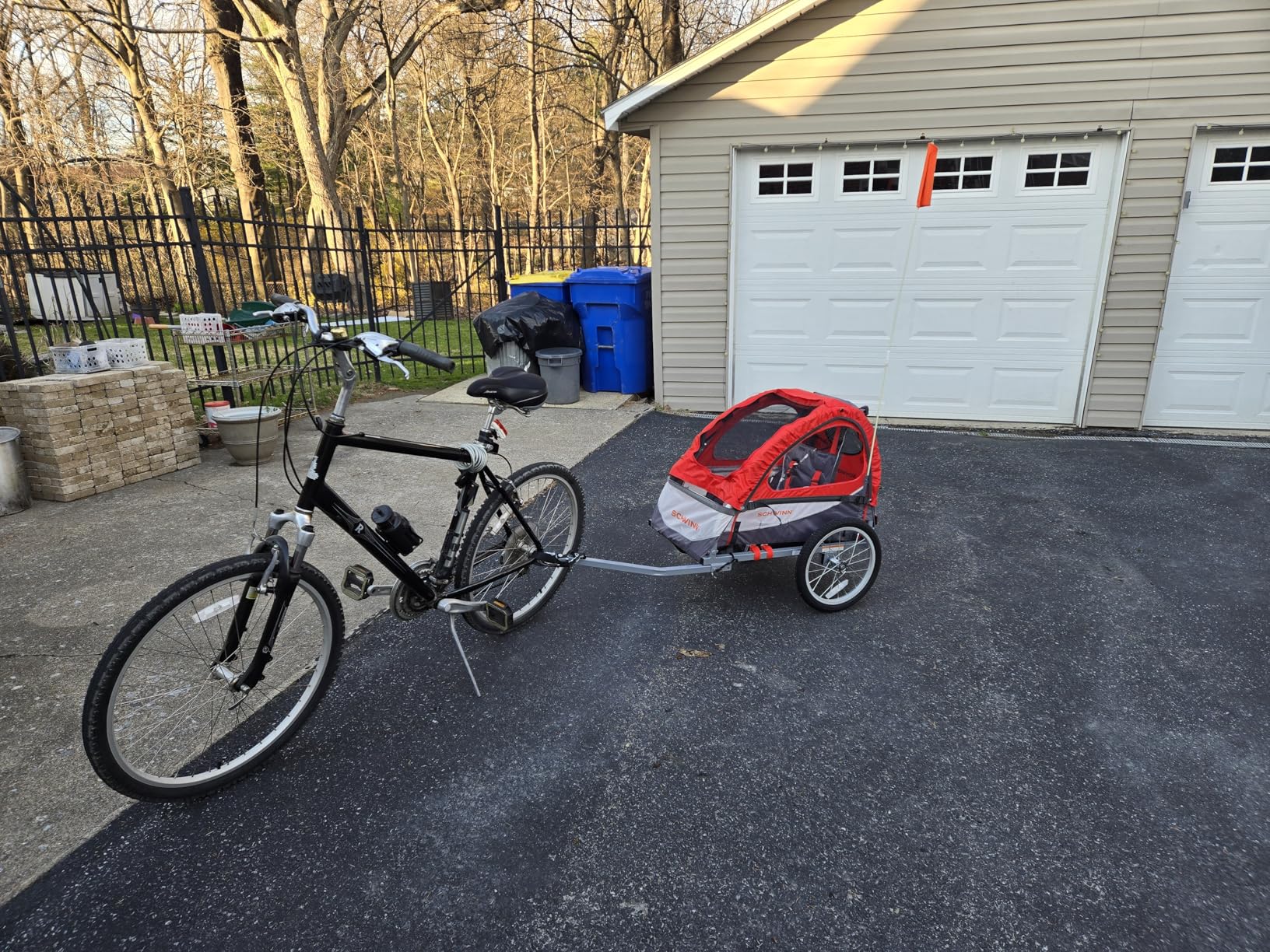 Schwinn Trailblazer Plus Kids Bike Trailer, Single Seat, Universal Coupler, Folding Frame, Quick-Release Wheels, Canopy with Bug Screen and Weather Shield customer photo 2