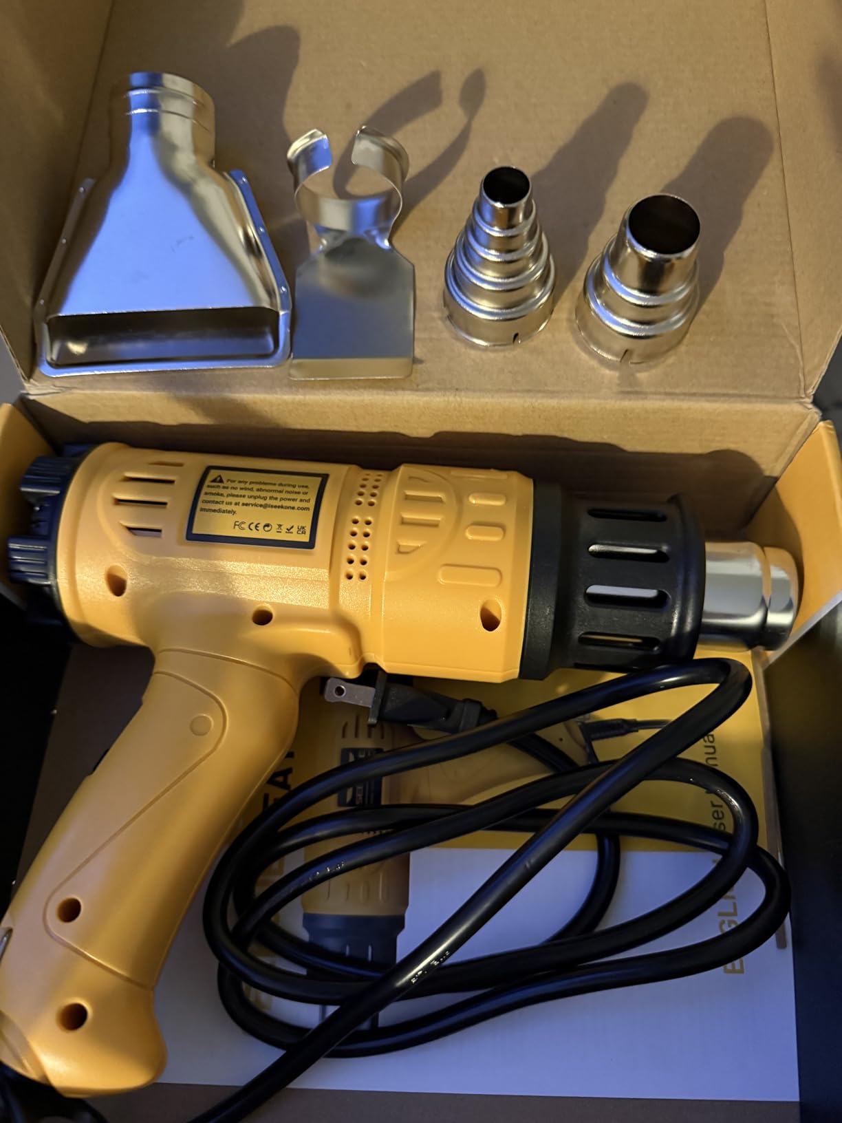 SEEKONE Heat Gun 1800W 122F-1202F Fast Heating Heavy Duty Hot Air Gun Kit Variable Temperature Control Overheat Protection with 4 Nozzles customer photo 1