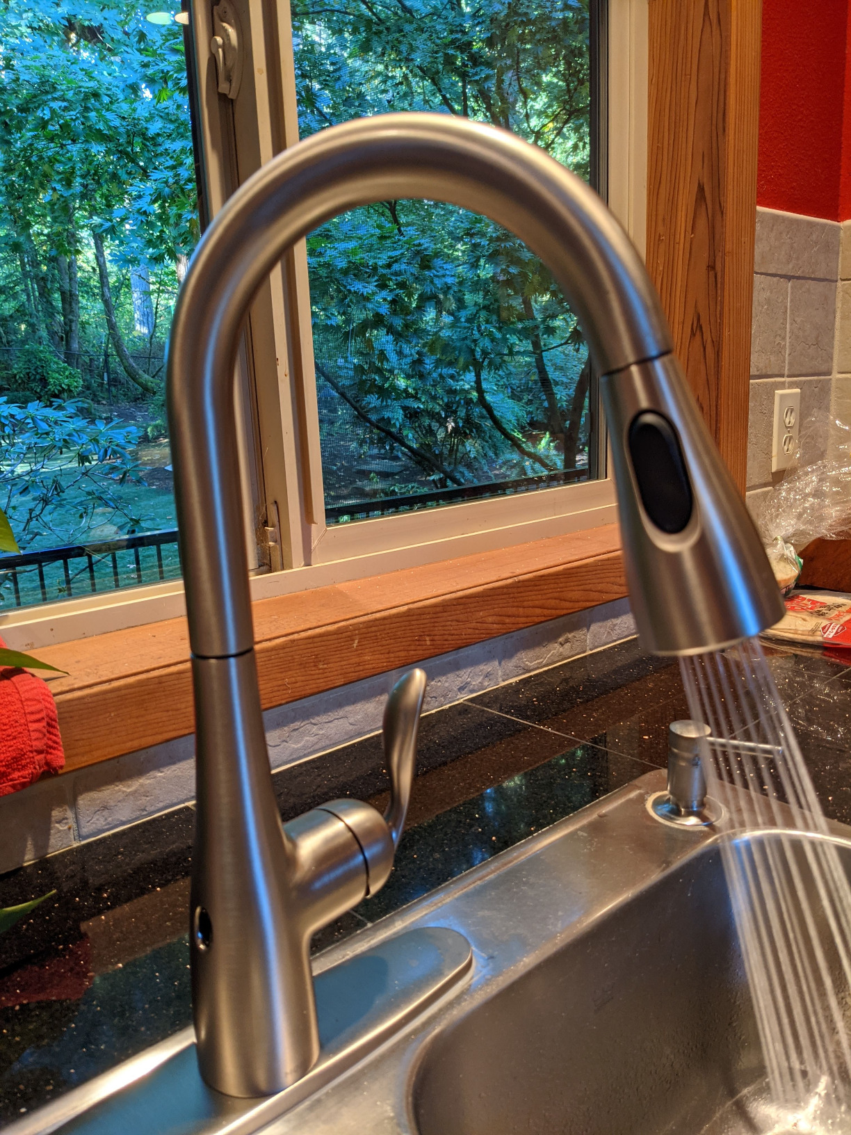 Moen Arbor Spot Resist Stainless Motionsense Wave Sensor Touchless One-Handle Single Hole Kitchen Sink Faucet customer photo 1