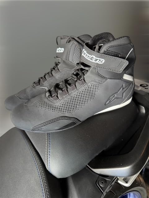 Alpinestars Men's Sektor Vented Street Motorcycle Shoe, Black/Gray/Red, 10.5 customer photo 1