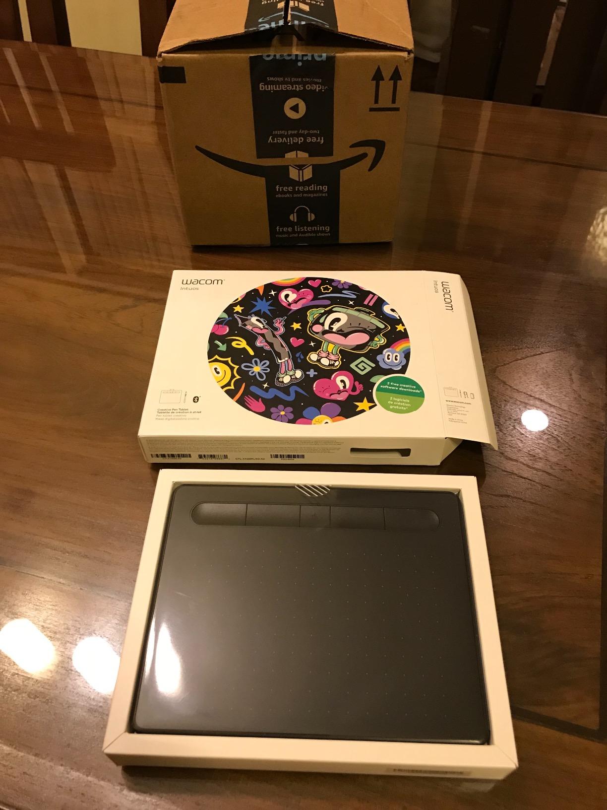 Wacom Intuos Small Bluetooth Graphics Drawing Tablet - 4 Customizable ExpressKeys, Portable for Teachers, Students and Creators customer photo 2