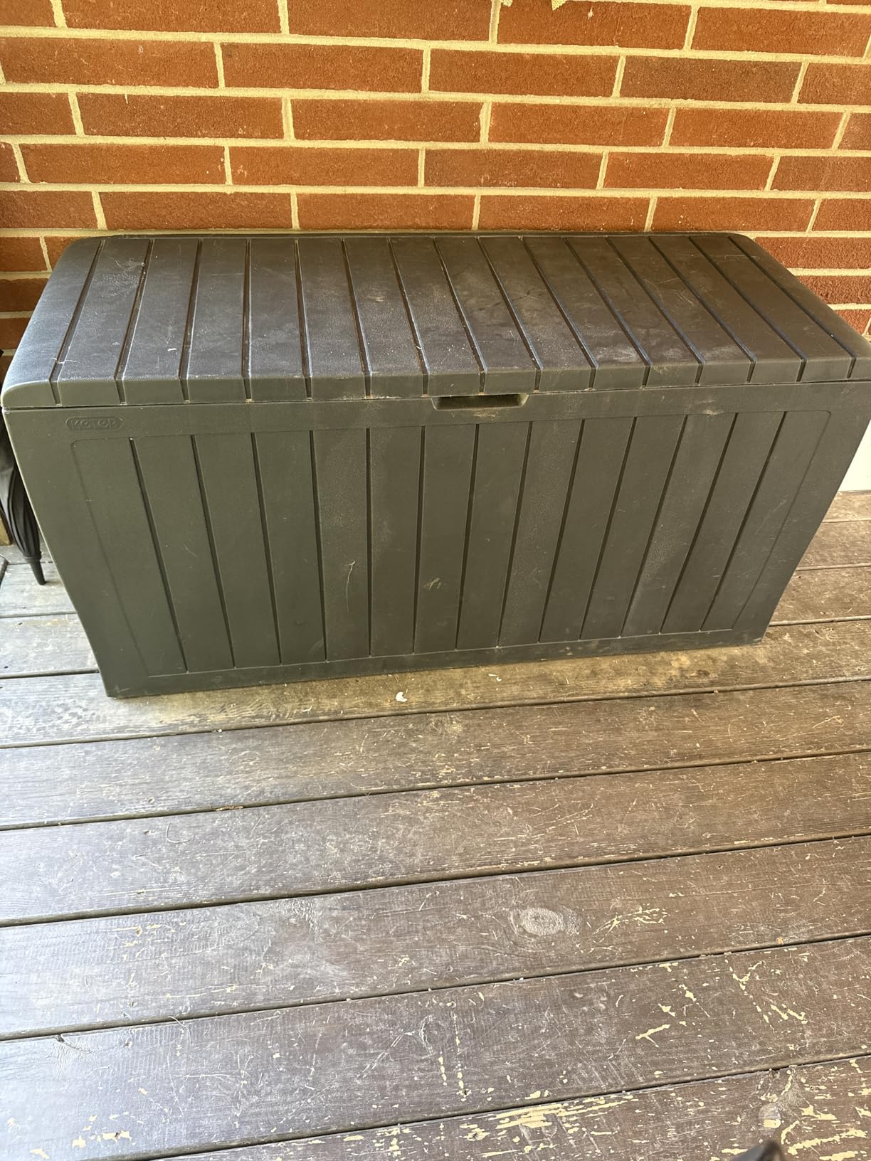 Keter Marvel+ 270L Outdoor Garden Furniture Storage Box Graphite Wood Panel Effect | Fade Free | All Weather Resistant | Safe and Secure | Zero Maintenance | 2 year Warranty customer photo 1