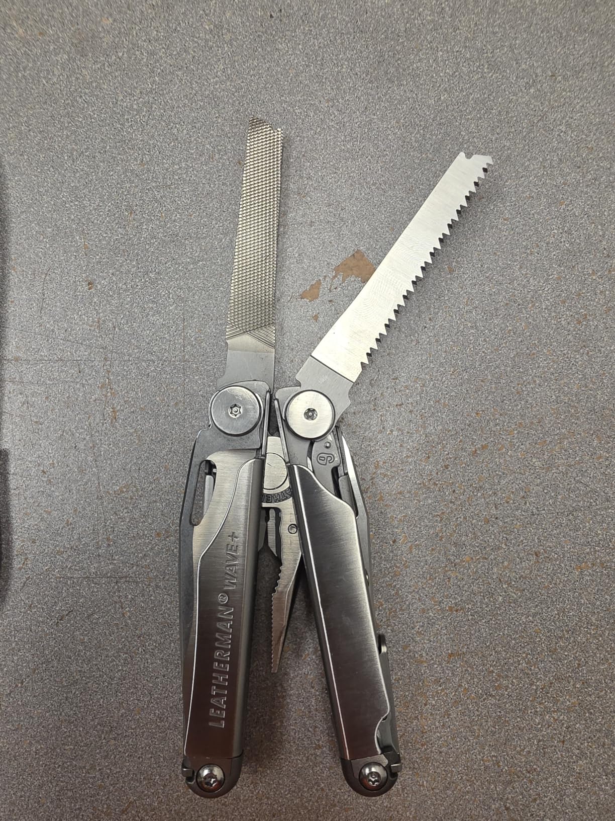 LEATHERMAN, Wave+, 18-in-1 Full-Size, Versatile Multi-tool for DIY, Home, Garden, Outdoors or Everyday Carry (EDC), Stainless Steel customer photo 2
