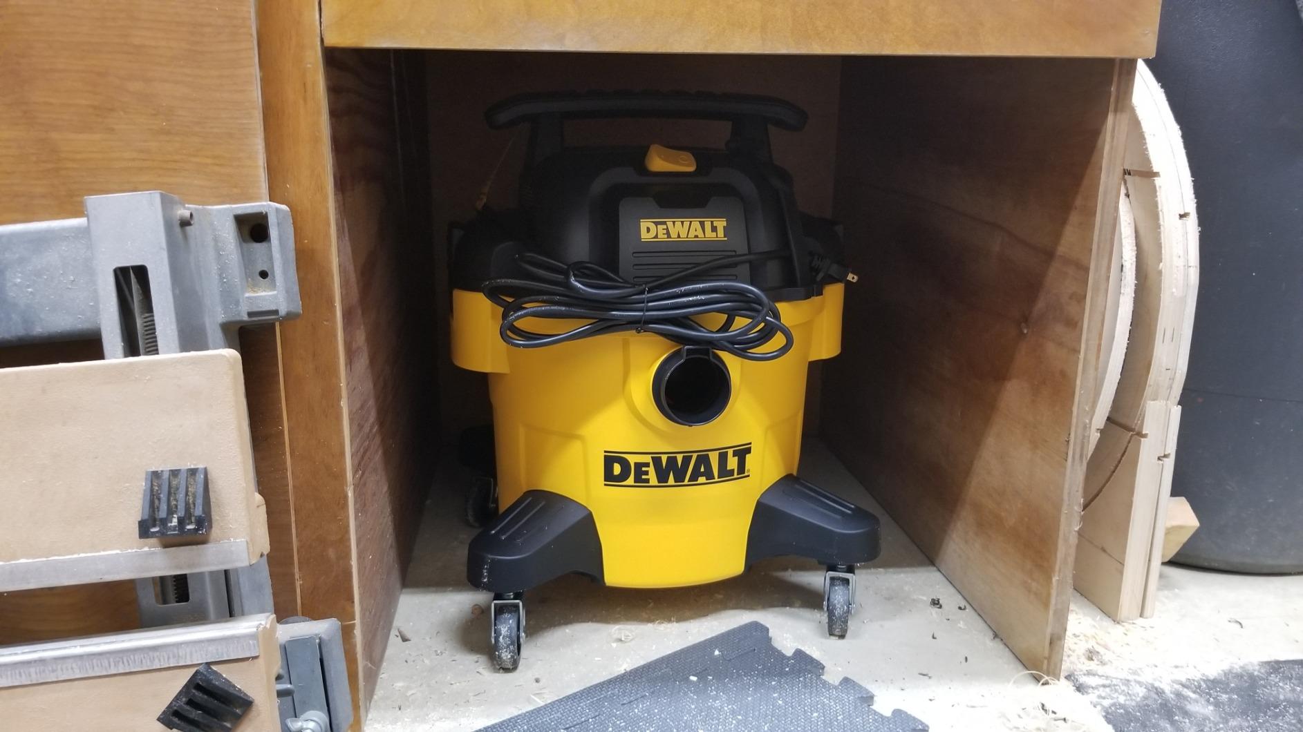 DEWALT DXV06P 4 Peak HP Shop Vacuums, 6 Gallon Poly Wet/Dry Vac, Heavy-Duty Shop Vacuum with Blower Function Yellow+Black customer photo 2