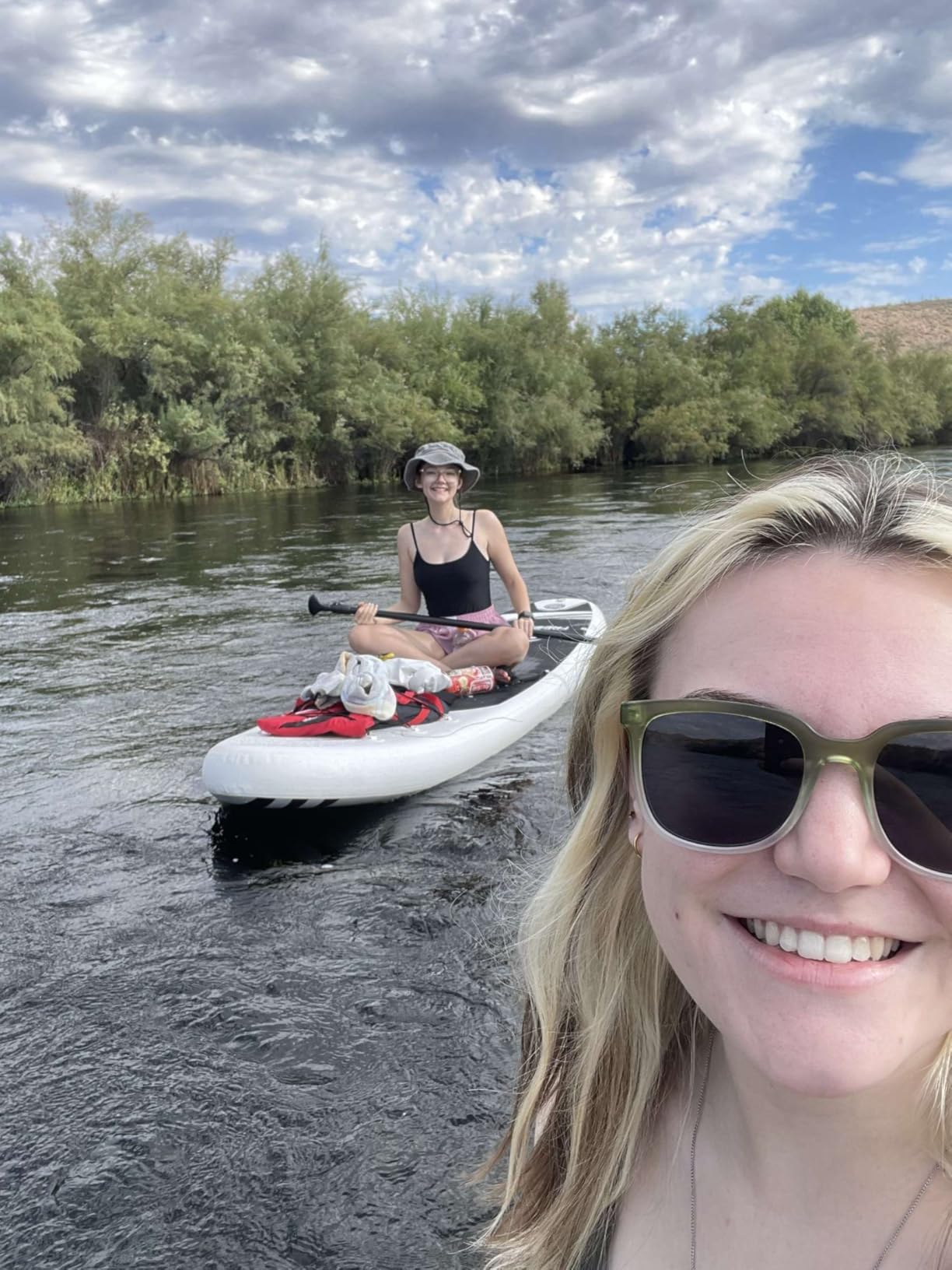 SereneLife Inflatable Stand Up Paddle Board - Wide Stable Design, Non-Slip Deck for Adults & Youth with Premium Paddle Board Accessories: Carry Bag, Dual Action Pump, Paddle, Ankle Leash customer photo 1