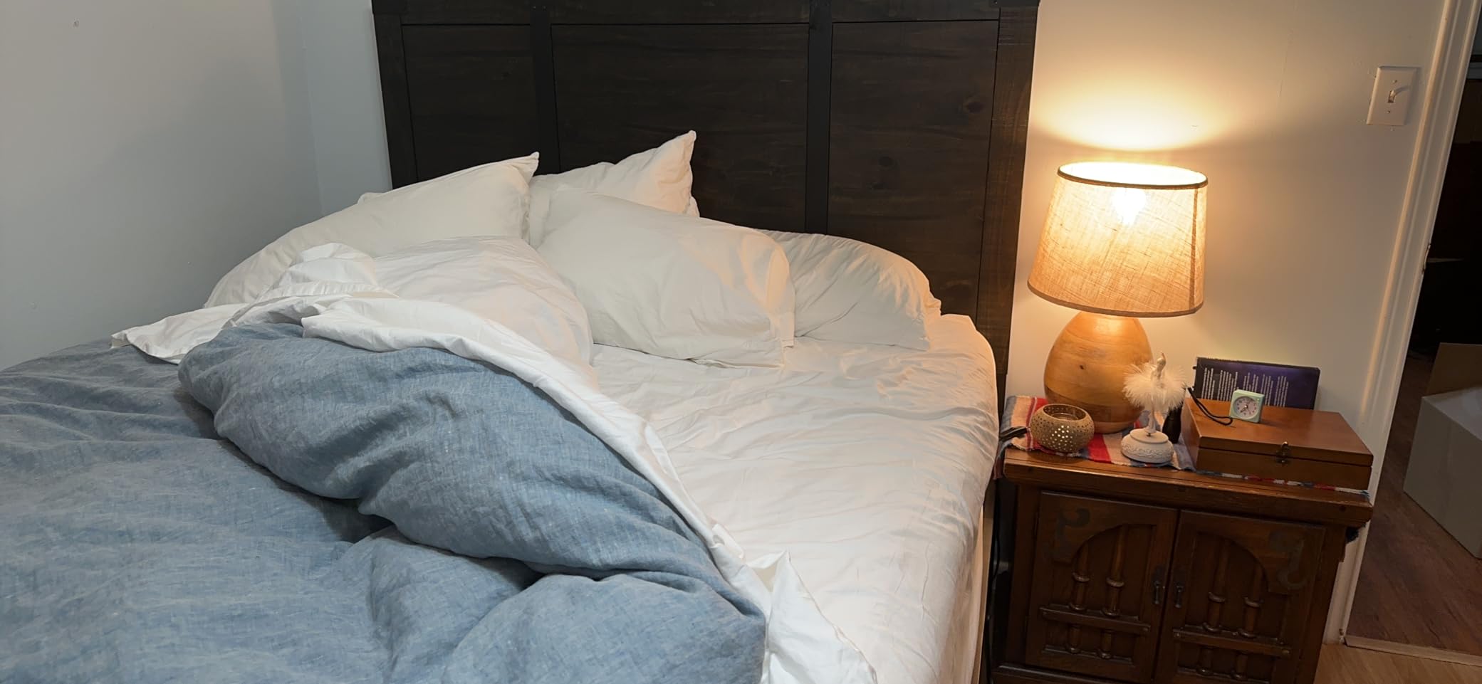 Brooklinen Luxury Sateen 4 Piece Sheet Set - 100% Cotton Bed Sheets, Soft & Durable Queen Size Sheets Set in White, Oeko-TEX Certified Bedding Set, 1 Fitted Sheet, 1 Flat Sheet, 2 Pillowcases customer photo 1