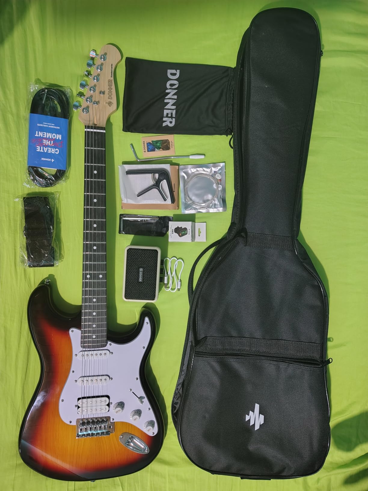 Donner DST-100B 39 Inch Electric Guitar Beginner Kit Solid Body Full Size Black HSS for Starter, with Amplifier, Bag, Digital Tuner, Capo, Strap, String, Cable, Picks customer photo 2