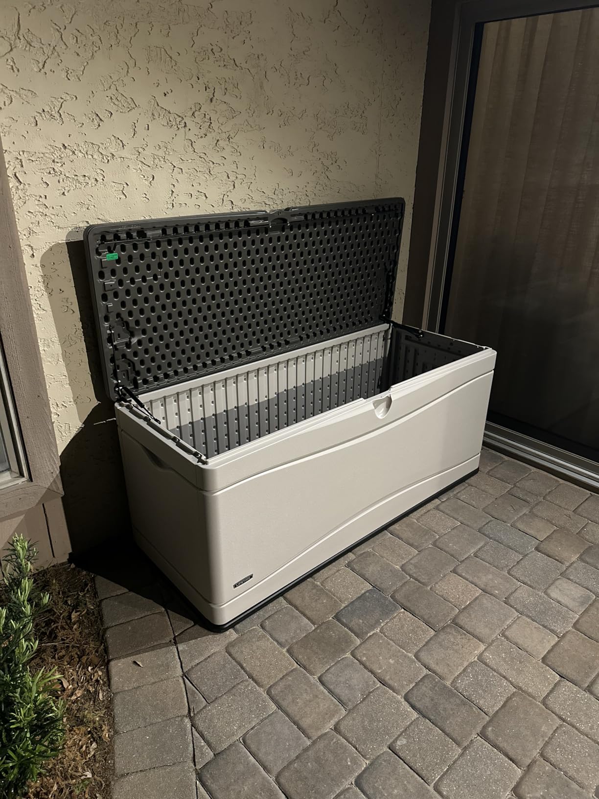 Lifetime 60298 Heavy Duty Outdoor Storage Deck Box, 130 Gallon, Gray customer photo 1