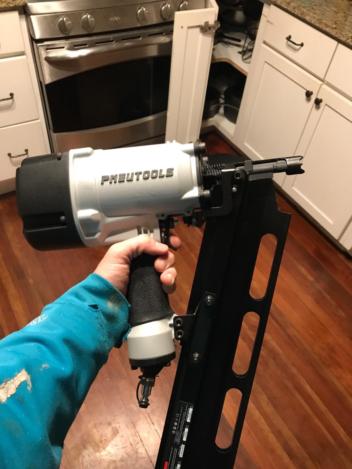 PneuTools SN2283H 21 Degree Framing Nailer with Rafter Hook customer photo 2