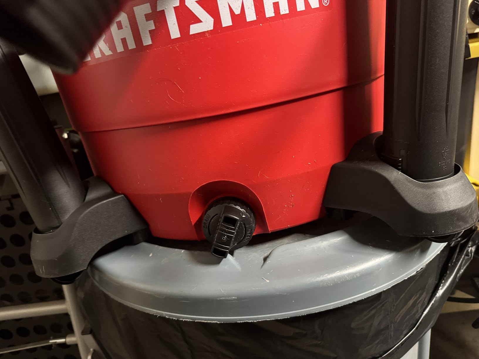CRAFTSMAN CMXEVBE17595 16 Gallon 6.5 Peak HP Wet Dry Vac, Heavy-Duty Shop Vacuum Wet and Dry with Filter, Dust Bag, Hose and Attachments for Home Projects & Renovations customer photo 1