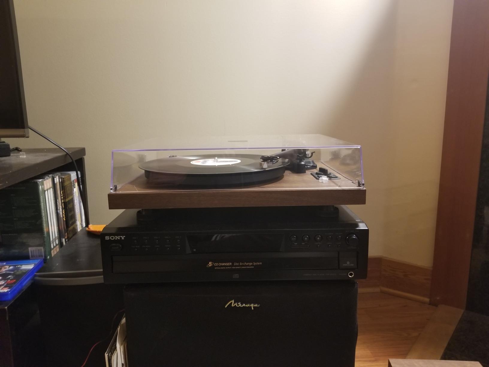 1 BY ONE Bluetooth Turntable HiFi System with 36 Watt Bookshelf Speakers, Patend Designed Vinyl Record Player with Magnetic Cartridge, Wireless Playback and Auto Off (Walnut) customer photo 2