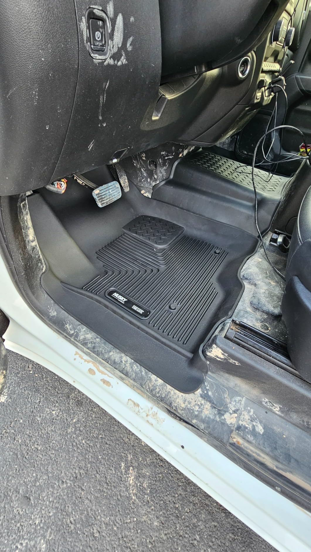 Husky Liners Weatherbeater Floor Mats | Fits 2019 - 2026 Chevrolet Silverado & GMC Sierra 1500 & 2020 - 2026 Silverado/Sierra 2500/3500 DOUBLE & CREW CAB ONLY | Front Row, 2-pc Black - 13211 customer photo 1