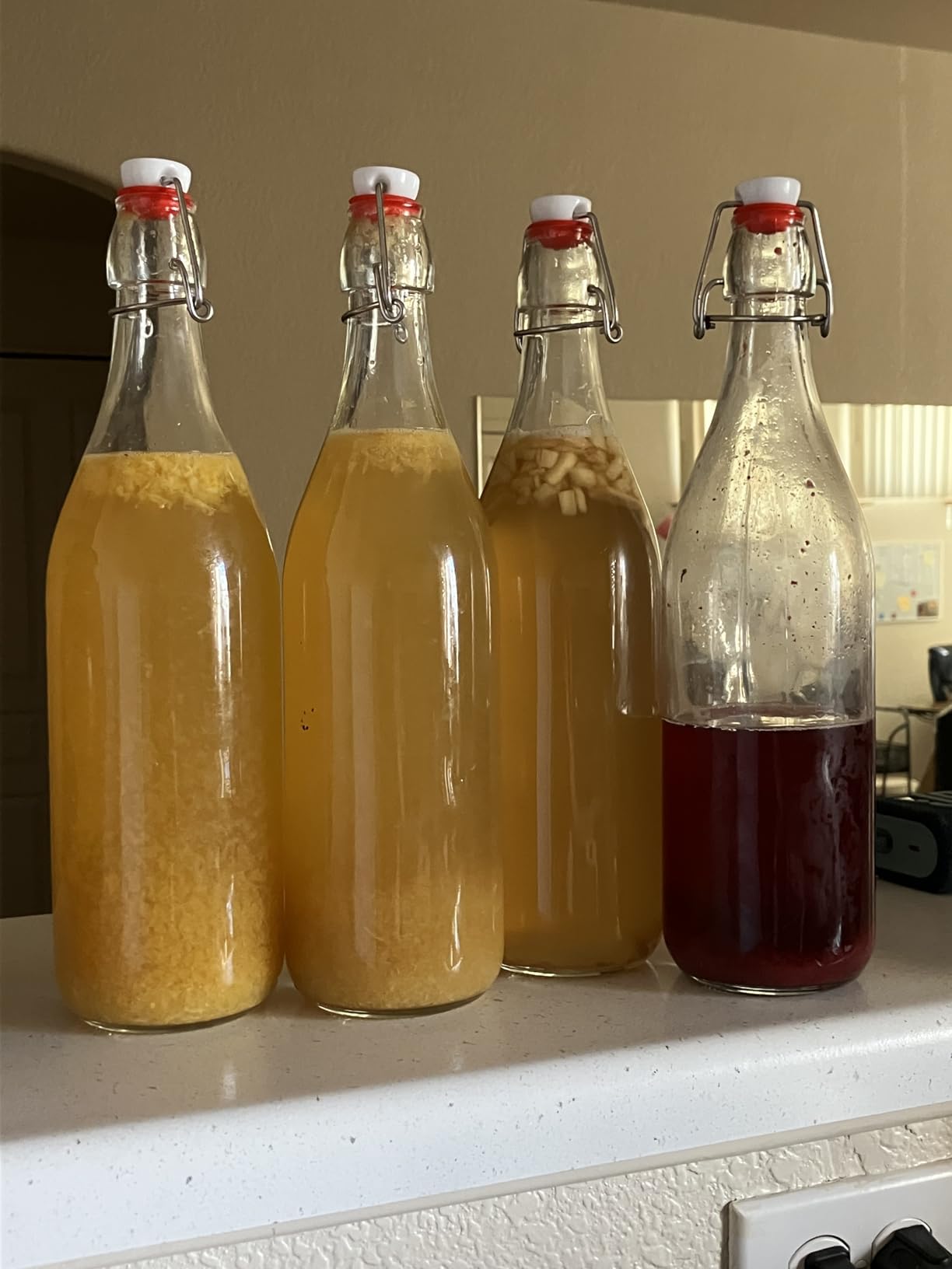 Flip Top Glass Bottle [1 Liter / 33 fl. oz.] [Pack of 6] - Swing Brewing with Stopper for Beverages, Oil, Vinegar, Kombucha, Beer, Water, Soda, Kefir Airtight Lid customer photo 2