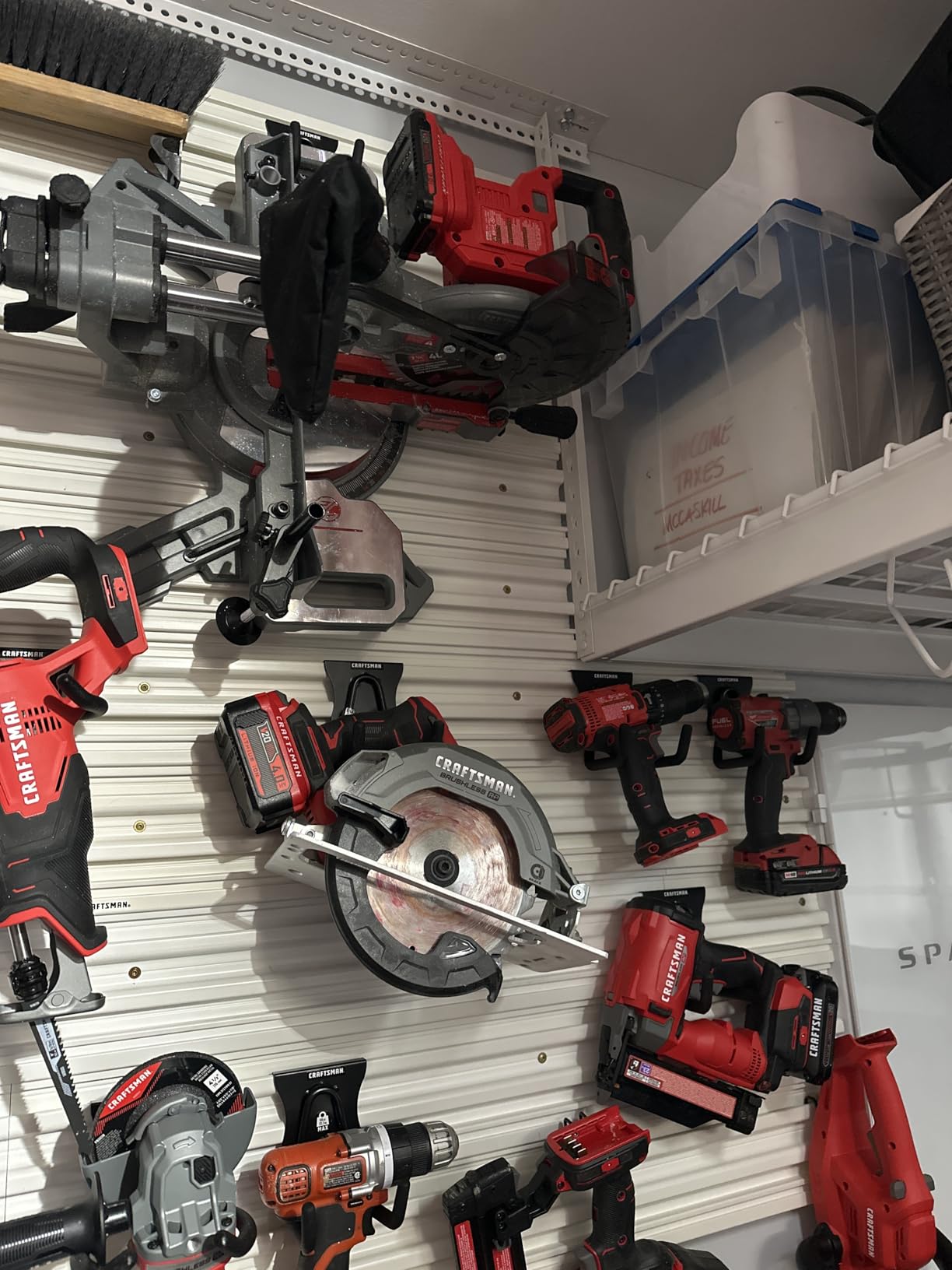 CRAFTSMAN V20 Cordless Sliding Miter Saw, 7-1/4 inch, Single Bevel with Battery and Charger (CMCS714M1) customer photo 2