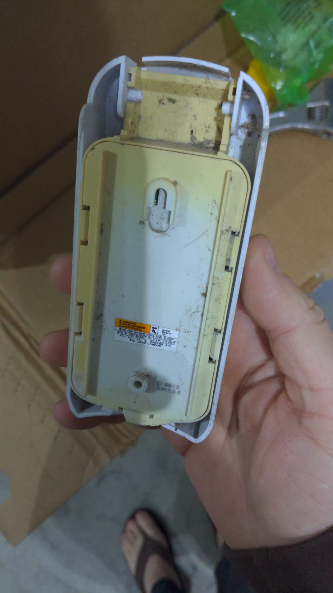 Genie SilentMax 1000 Garage Door Opener - Ultra-Quiet Belt Drive - Includes two 3-Button Pre-Programmed Remotes, Wall Console, Wireless Keypad, Safe T-Beams - Model 3042-TKH customer photo 2