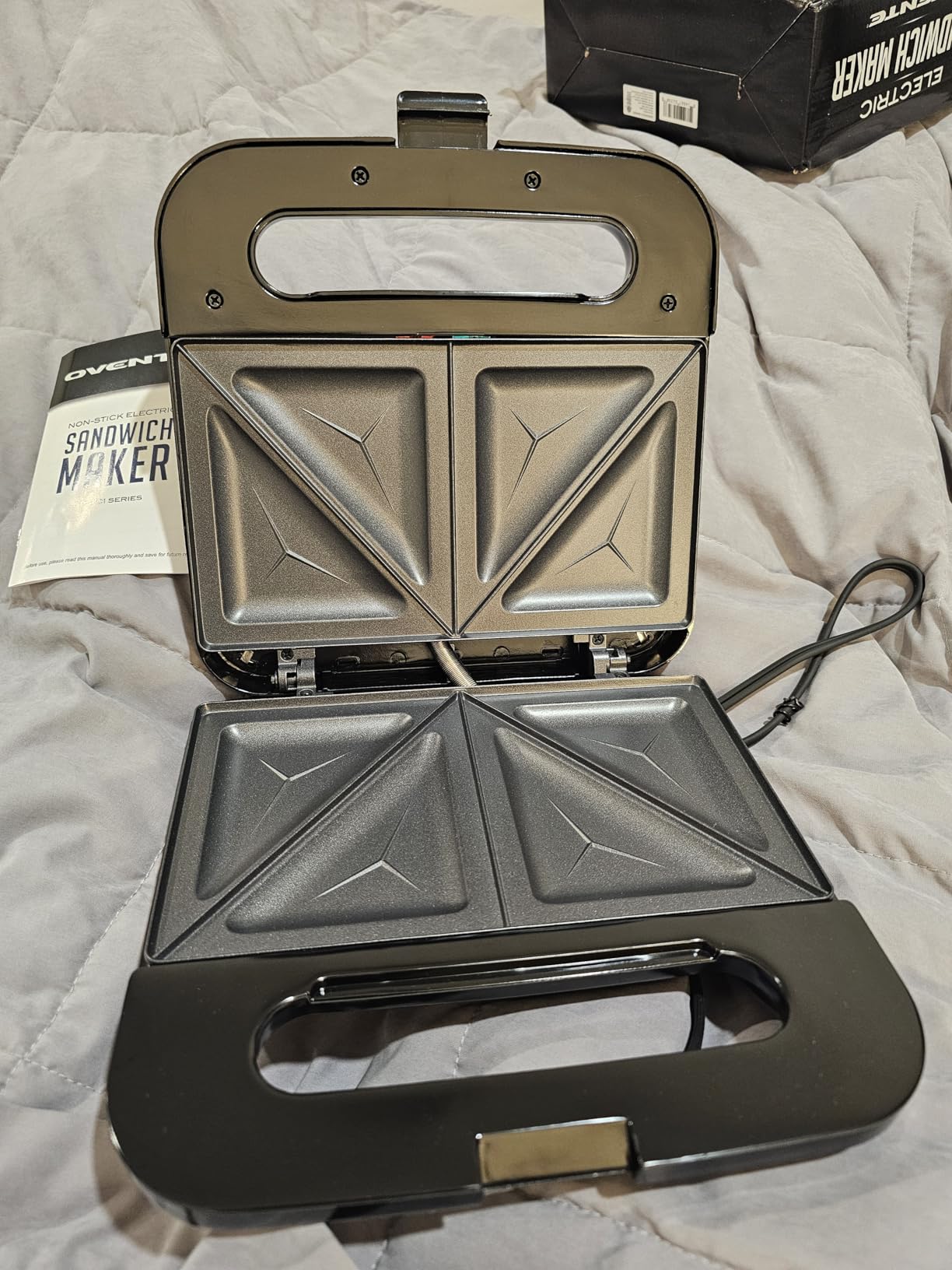 OVENTE Electric Sandwich Maker with Non-Stick Plates, Indicator Lights, Cool Touch Handle, Easy to Clean and Store, Perfect for Cooking Breakfast, Grilled Cheese, Tuna Melts and Snacks, Black GPS401B customer photo 2