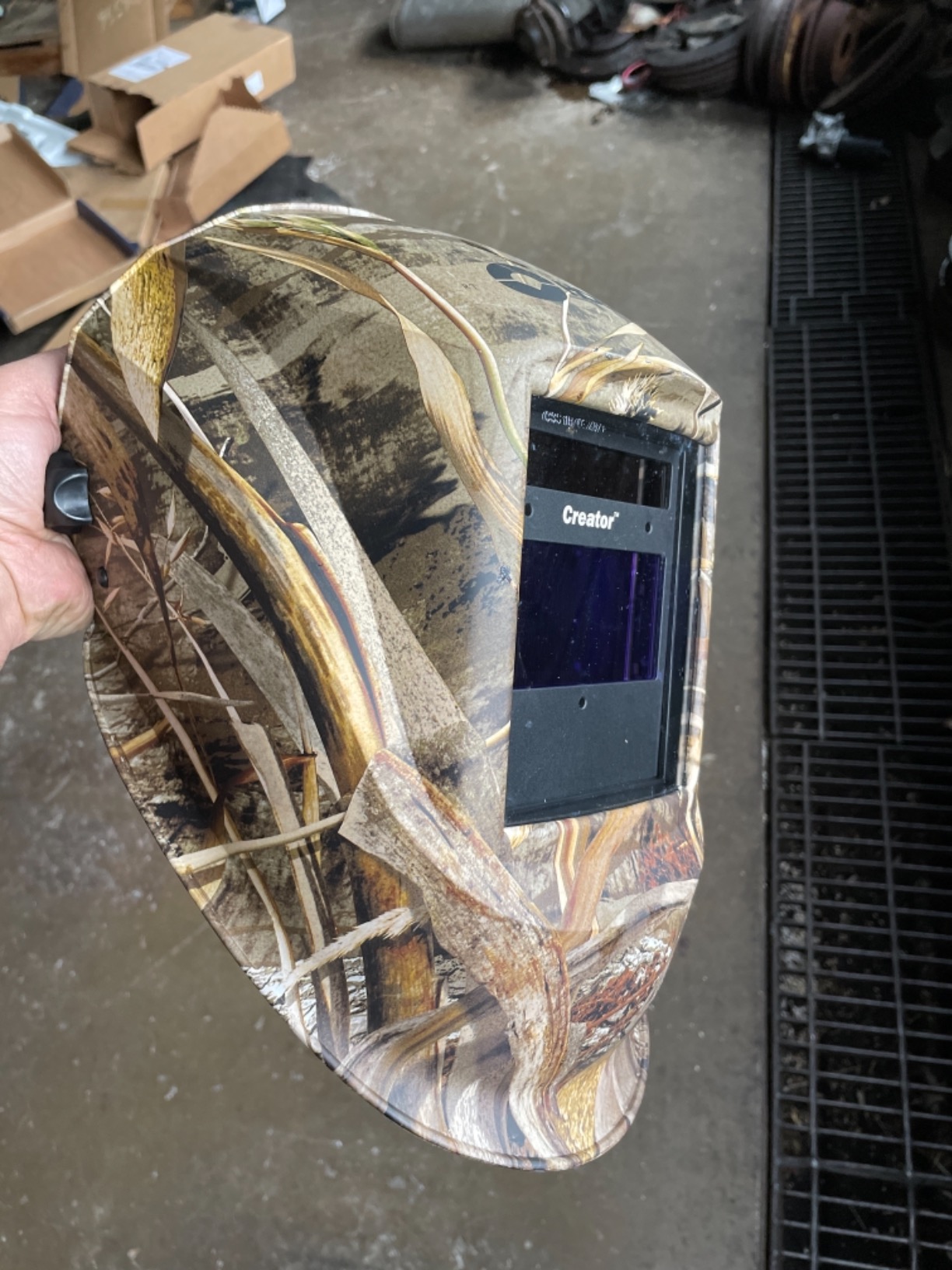 Hobart 770869 Auto-Darkening Welding Helmet customer photo 2
