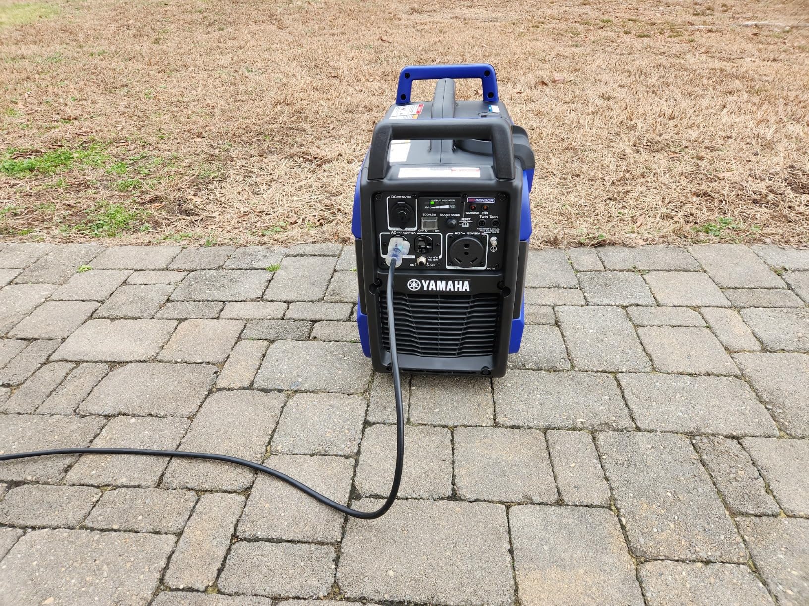 Yamaha EF2200iS Inverter Generator, 2200 Watts, Blue customer photo 2