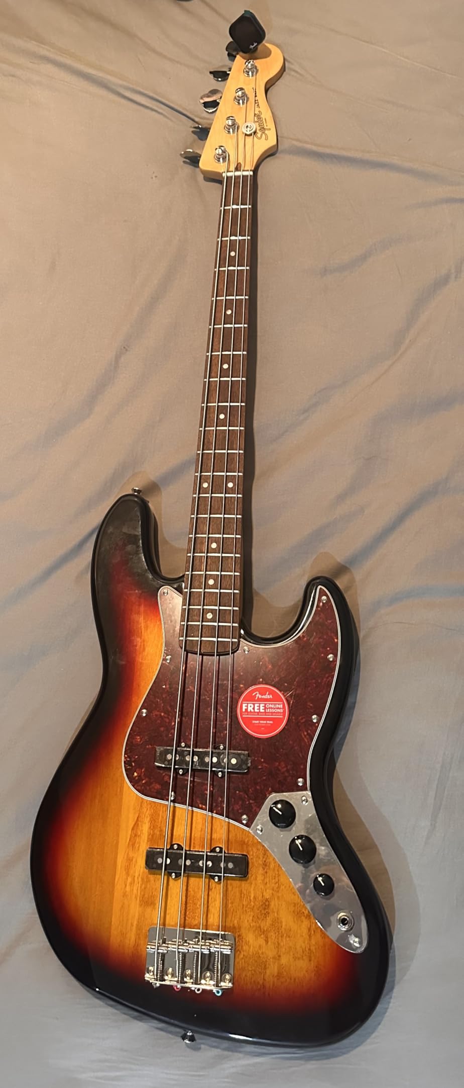 Squier Classic Vibe 60s Jazz Bass, Daphne Blue, Laurel Fingerboard customer photo 1