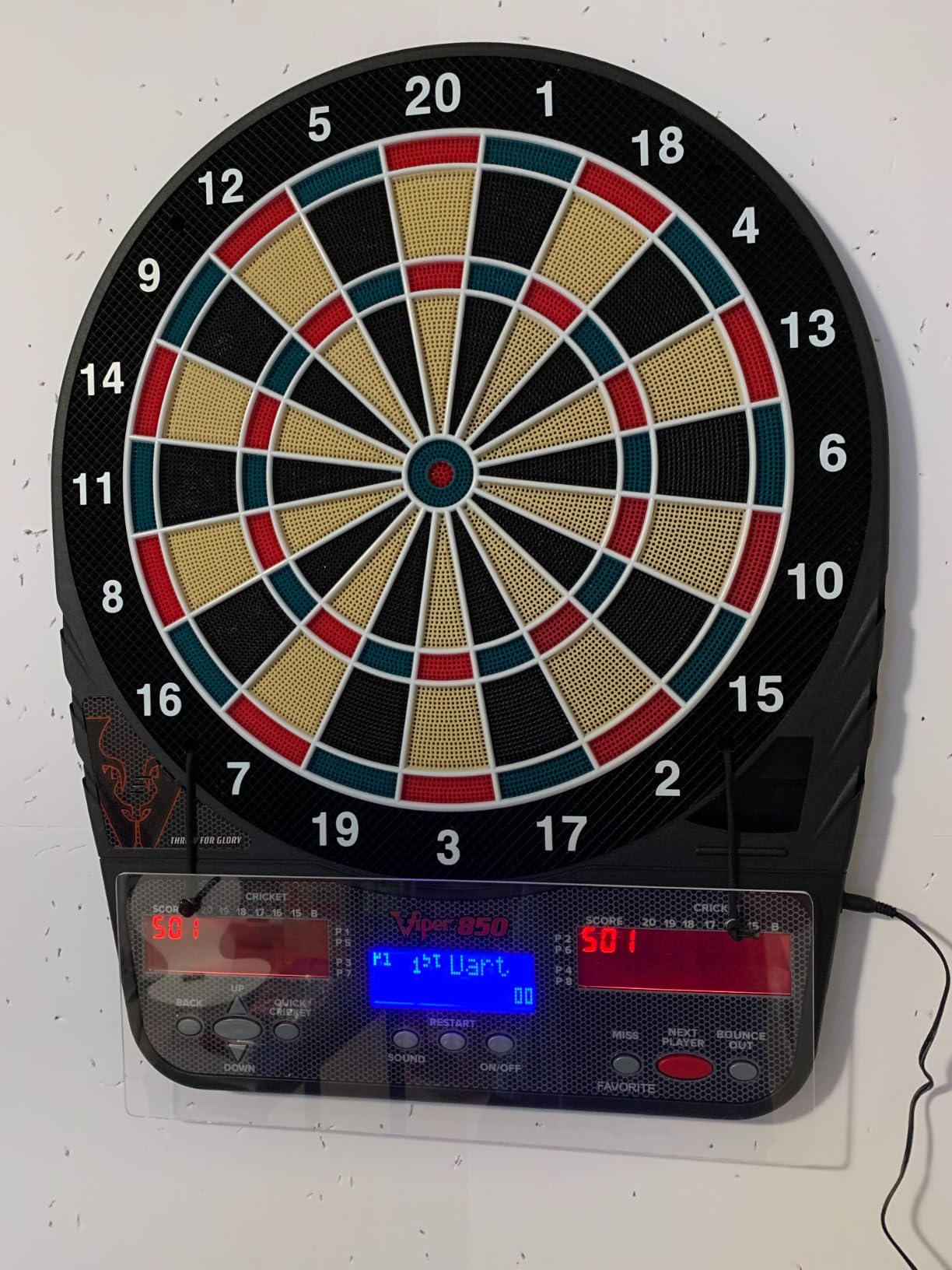 Viper 850 Electronic Soft Tip Dartboard, 15.5 in Regulation Target, 50 Games, 6 Darts Included, Black customer photo 1