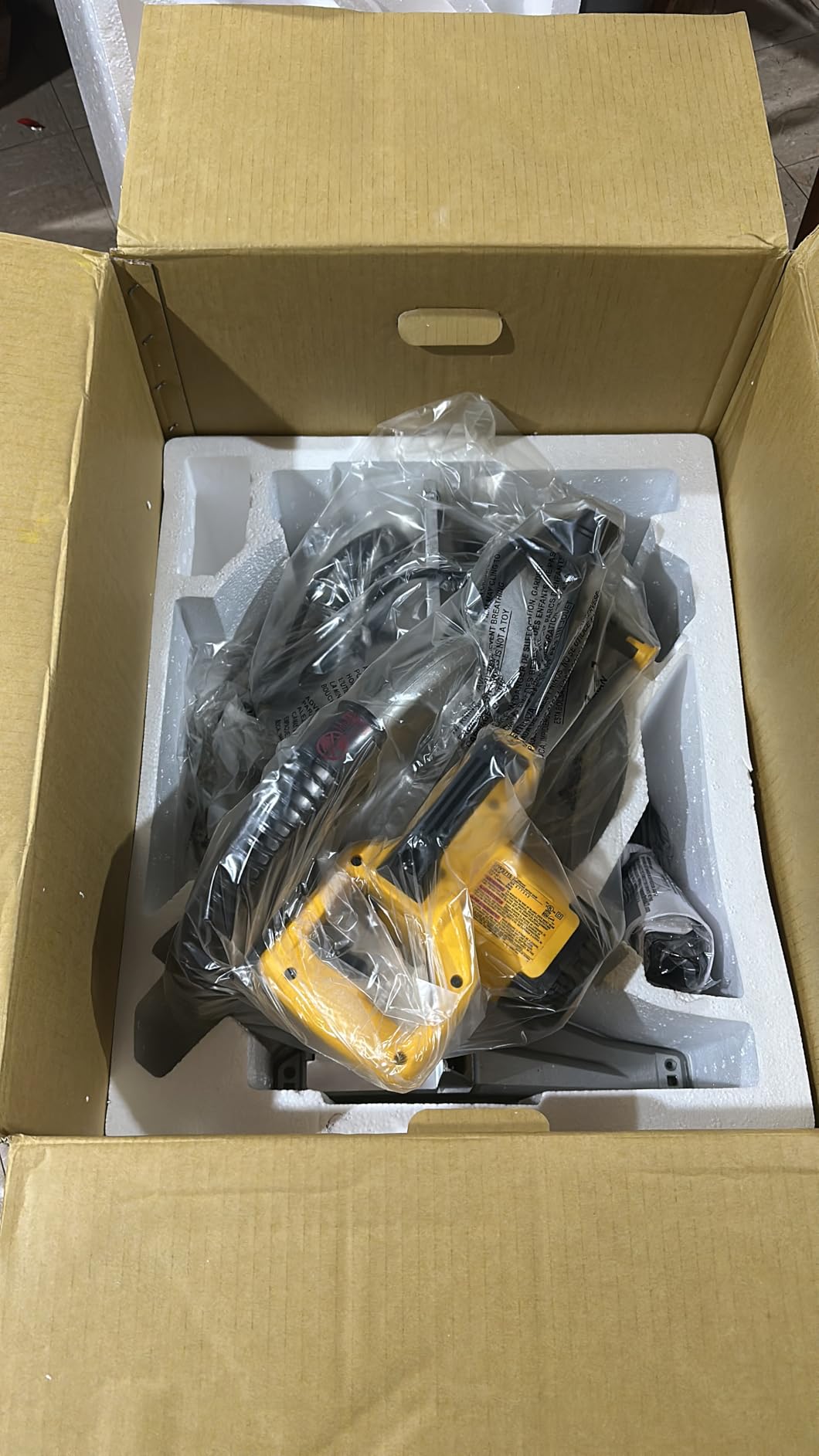 DEWALT 12-Inch Miter Saw, 15-Amp, Single Bevel, Compound (DWS715) customer photo 2