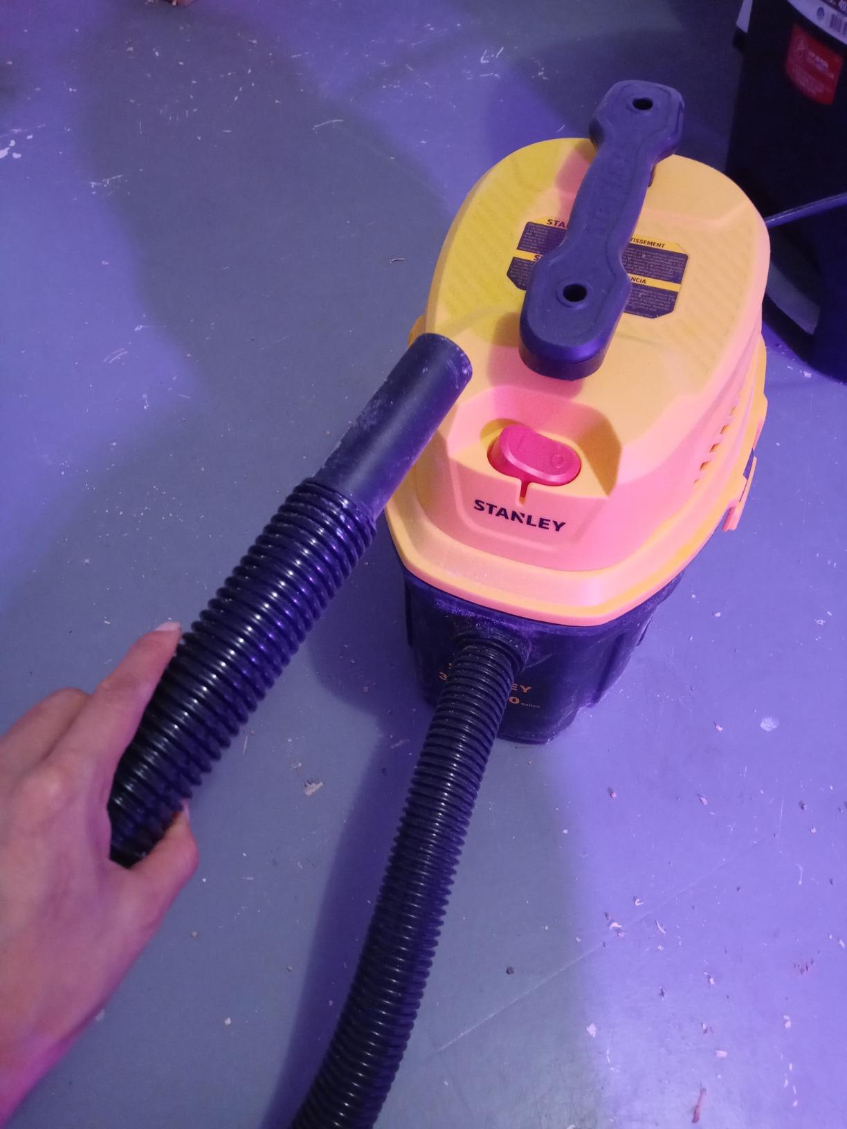 Stanley 3 Gallon Wet Dry Vacuum, 3 Peak HP Poly Shop Vac customer photo 2