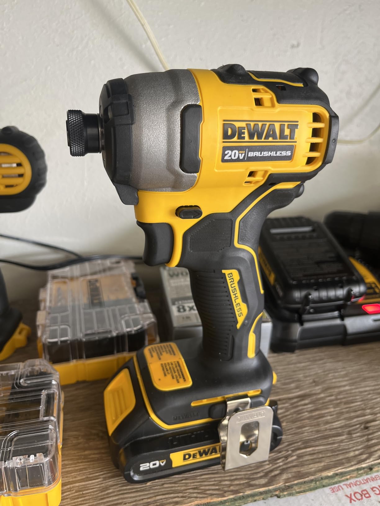 DeWalt ATOMIC 20V MAX Impact Driver, Cordless, Compact, 1/4-Inch (Tool Only) customer photo 1