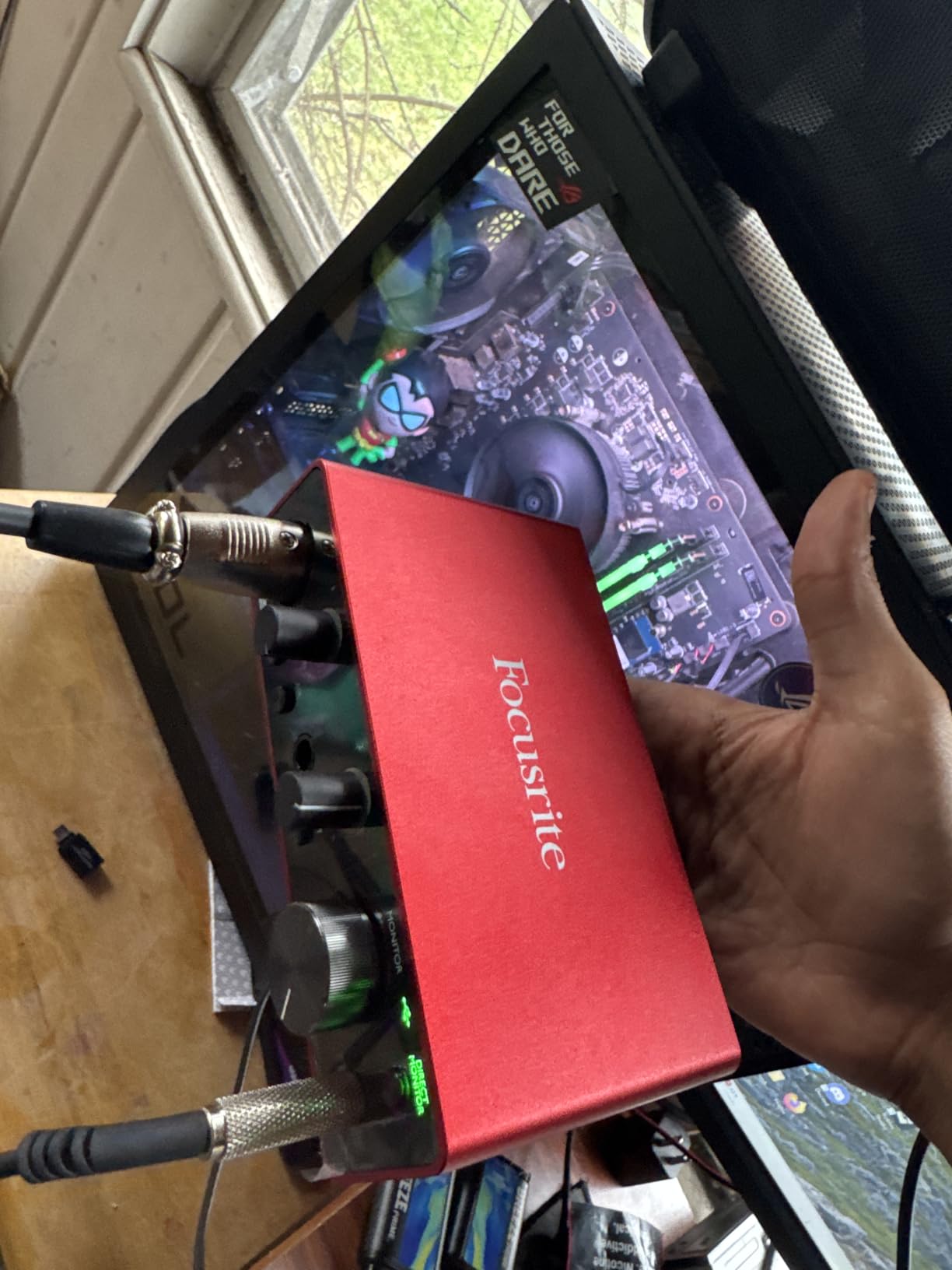 Focusrite Scarlett Solo 3rd Gen USB Audio Interface for Guitarists, Vocalists, Podcasters customer photo 1