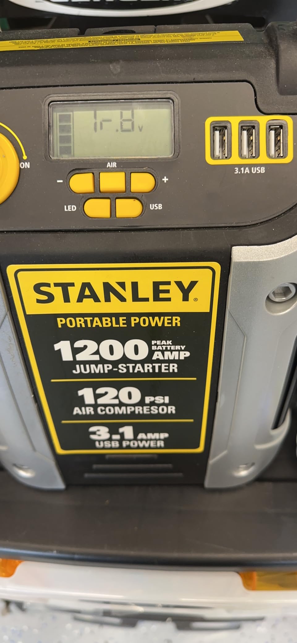 Stanley J5C09D 1200 Peak Amp Automotive Jump Starter, Portable Power - 2.1A/10W USB Port, 120 PSI Air Compressor customer photo 2