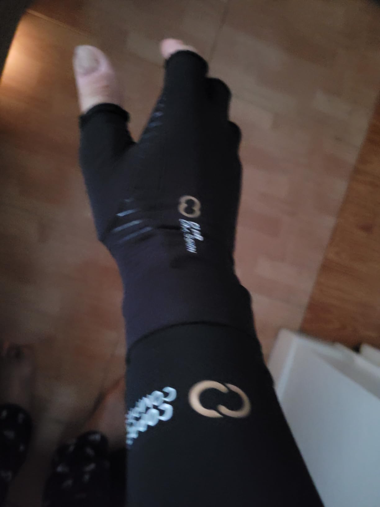 Copper Compression Arm Sleeve - Copper Infused Full Arm Brace for Forearm, Bicep, Triceps - Tennis Elbow, Basketball, Golf, Arthritis, Tendonitis customer photo 2