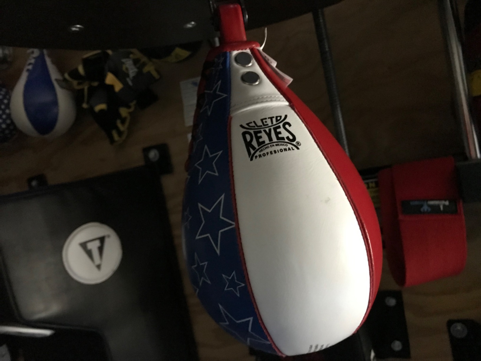 CLETO REYES Platform Leather Punching Speed Bag for Boxing, MMA, Muay Thai customer photo 1