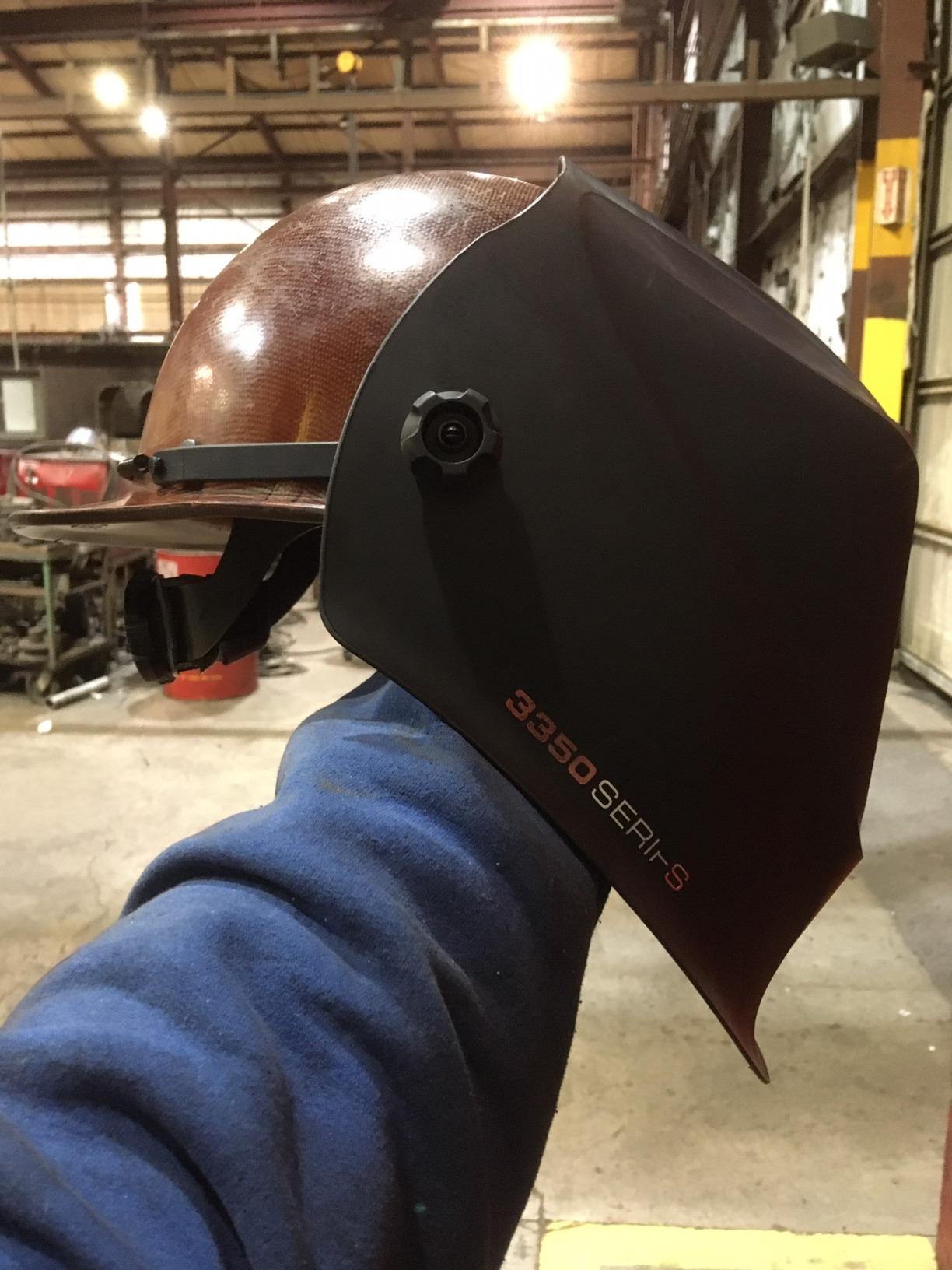Lincoln Electric VIKING 3350 Auto Darkening Welding Helmet with 4C Lens Technology, Matte Black customer photo 2