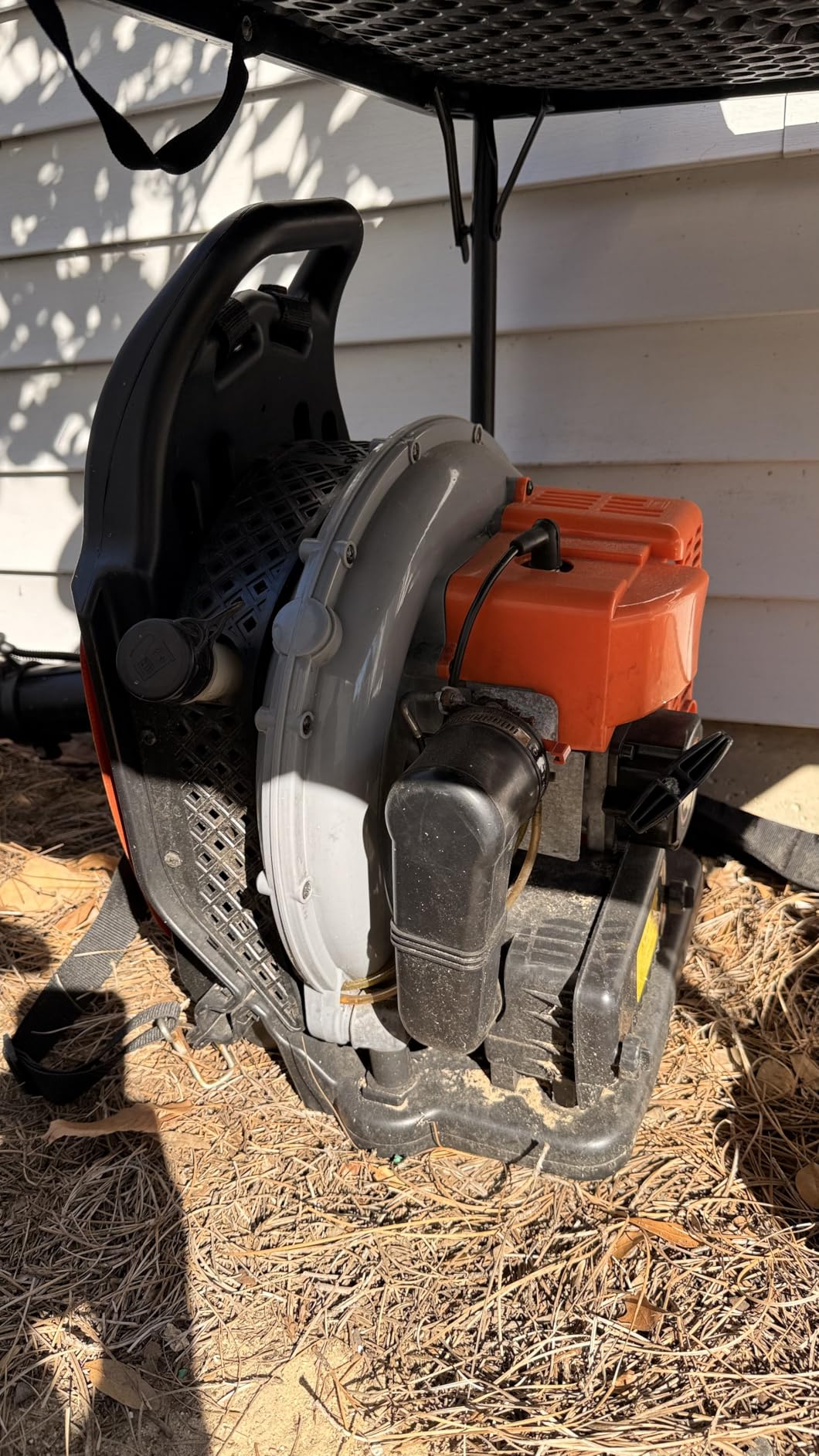 Backpack Gas Powered Leaf Blower, Commercial 2.7kW 850CFM 63CC 4.3HP 2-Stroke Powerful Lightweight Gasoline Grass Lawn Blower w/Harness Air-Cooled & 1.8L Fuel Tank customer photo 2