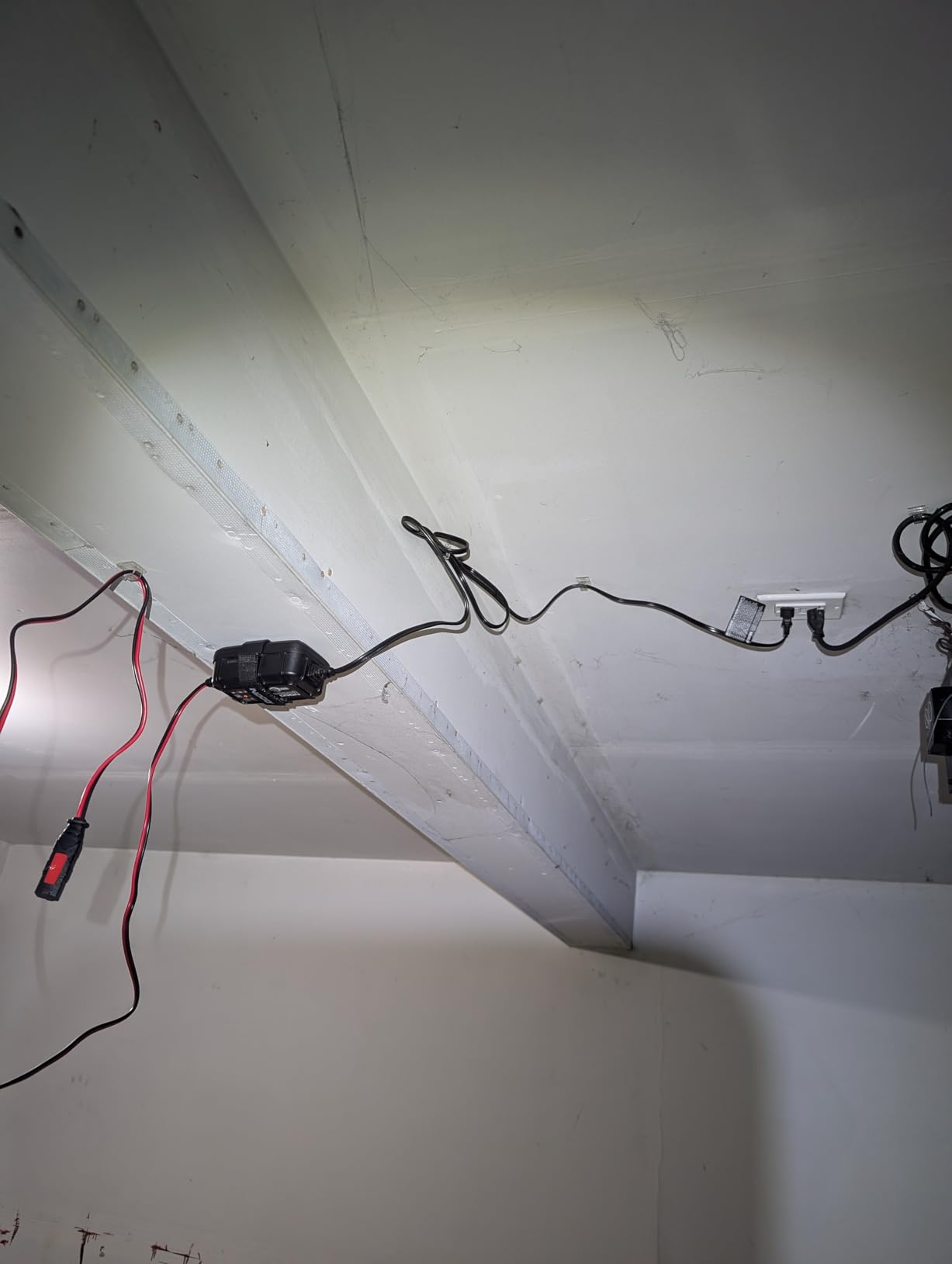 NOCO GENIUS5: 5A 6V/12V Smart Battery Charger - Automatic Maintainer, Trickle Charger & Desulfator customer photo 2